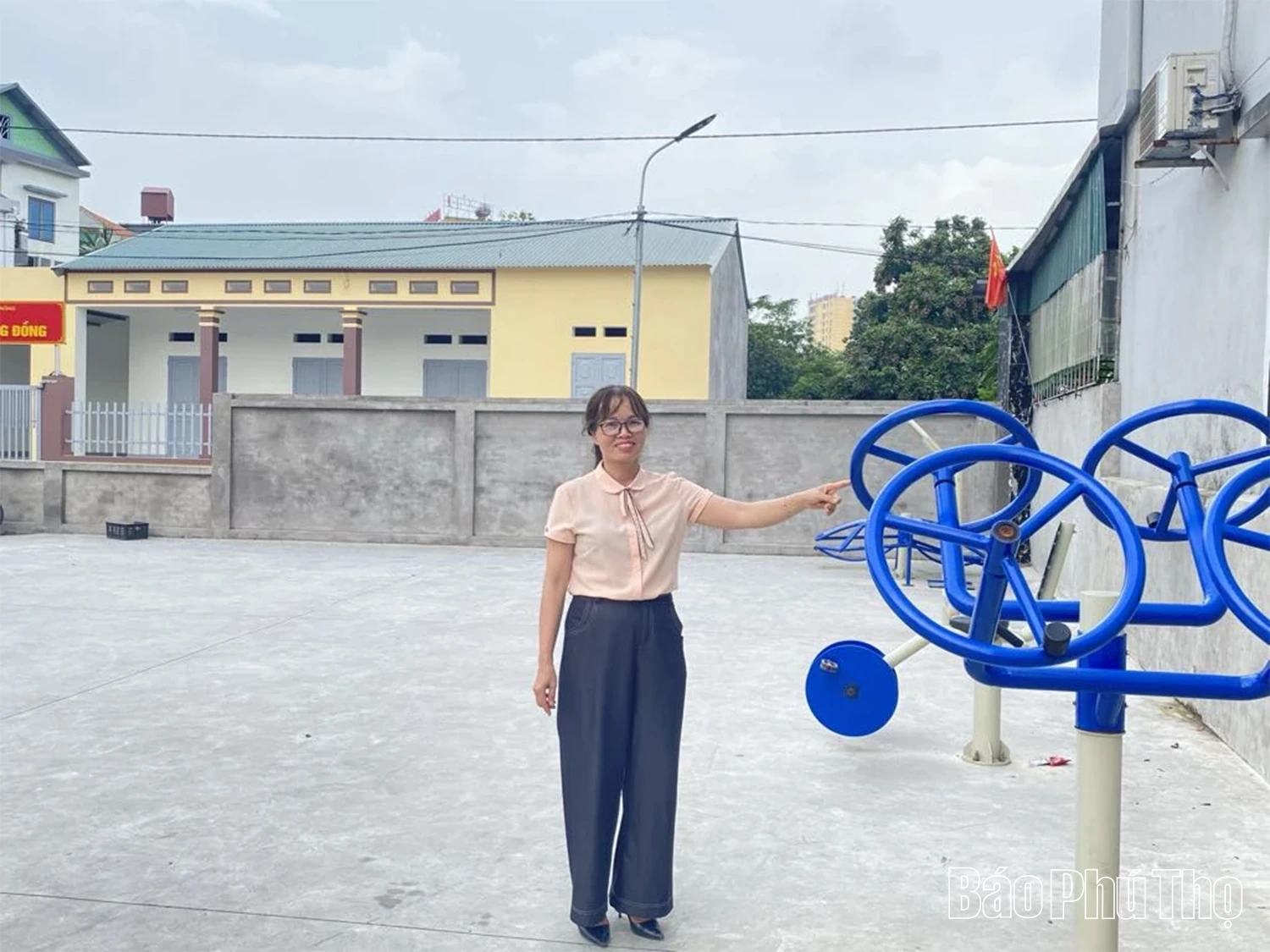 Những “bông hoa” làm theo Bác