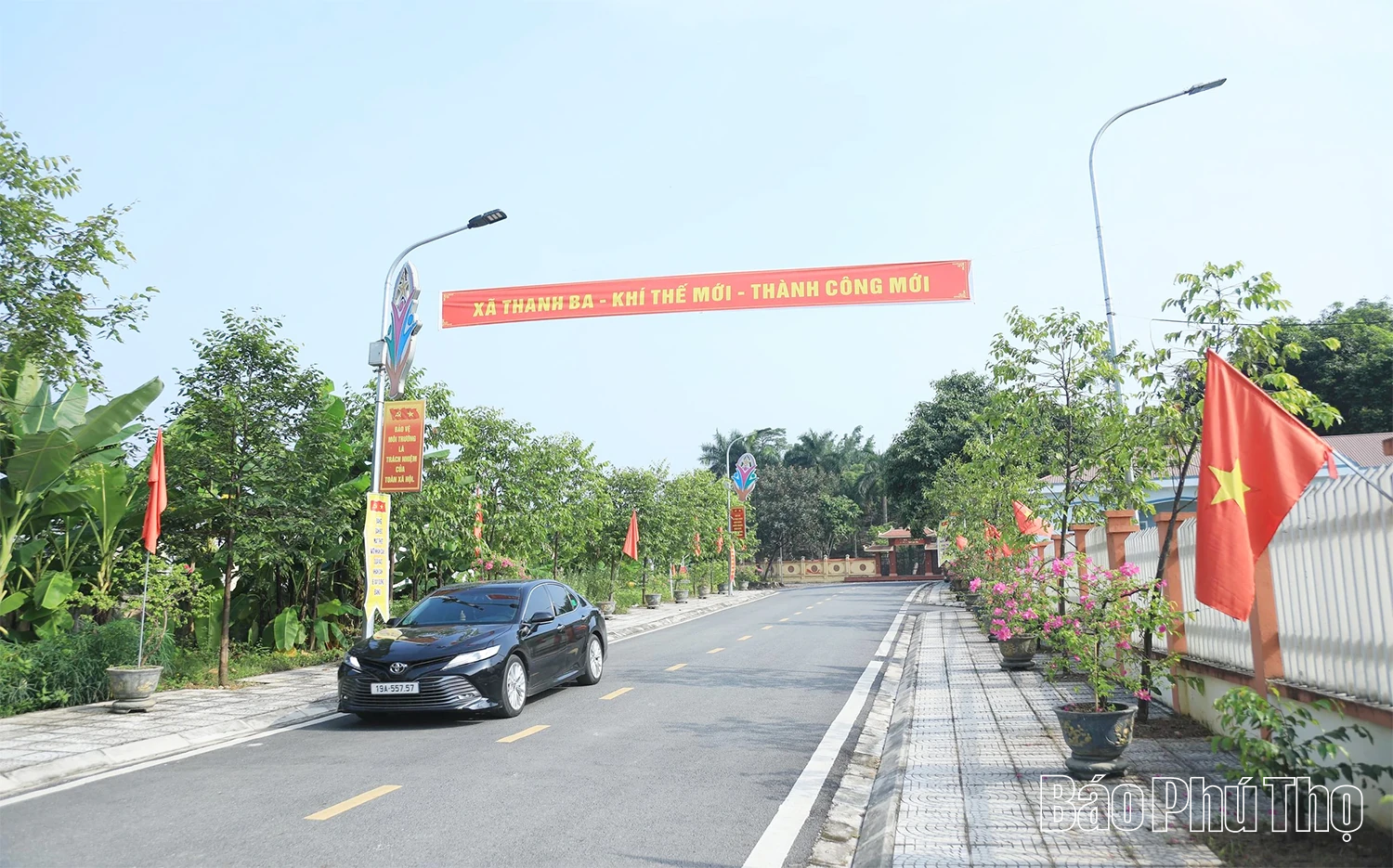 Tăng cường công tác tuyên truyền chào mừng Đại hội Đảng các cấp