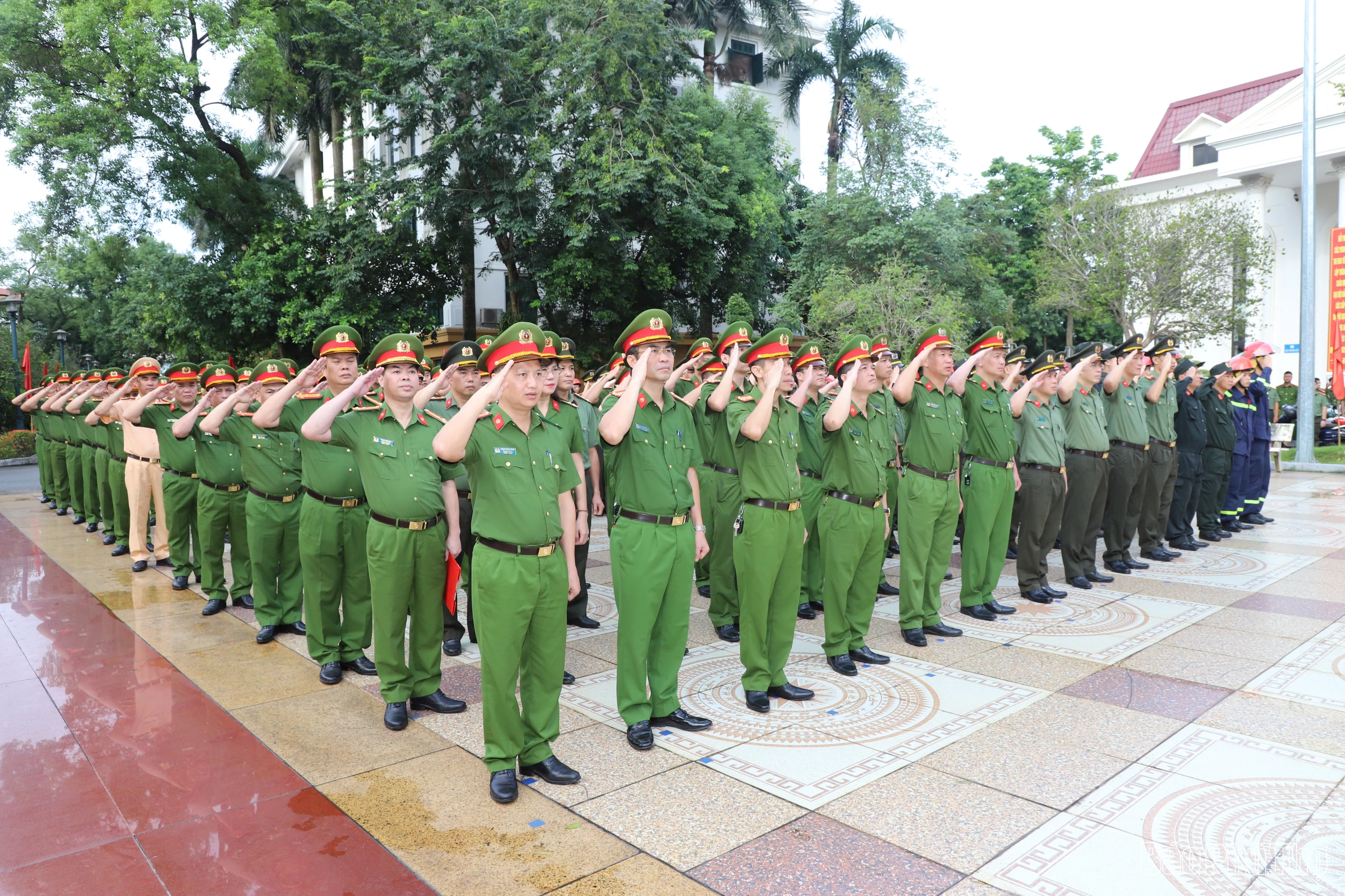 Ra quân cao điểm tấn công, trấn áp tội phạm, bảo đảm an ninh trật tự Đại hội Đảng các cấp