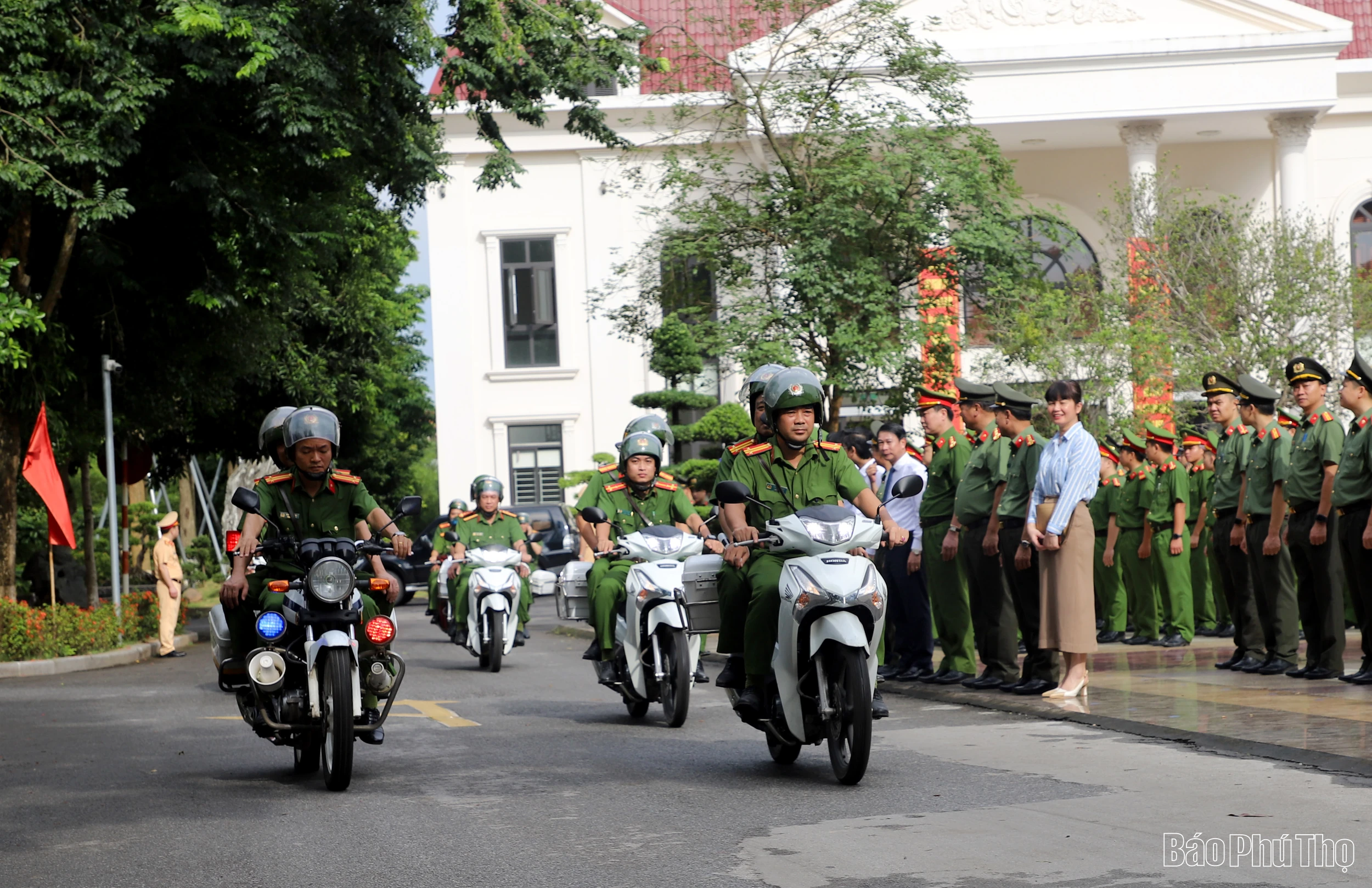 Ra quân cao điểm tấn công, trấn áp tội phạm, bảo đảm an ninh trật tự Đại hội Đảng các cấp