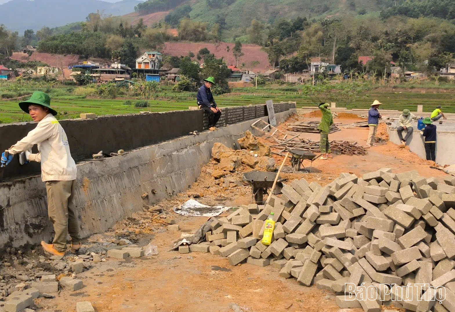 Chủ động phòng, chống sạt lở, bảo đảm an toàn tính mạng và tài sản của Nhân dân