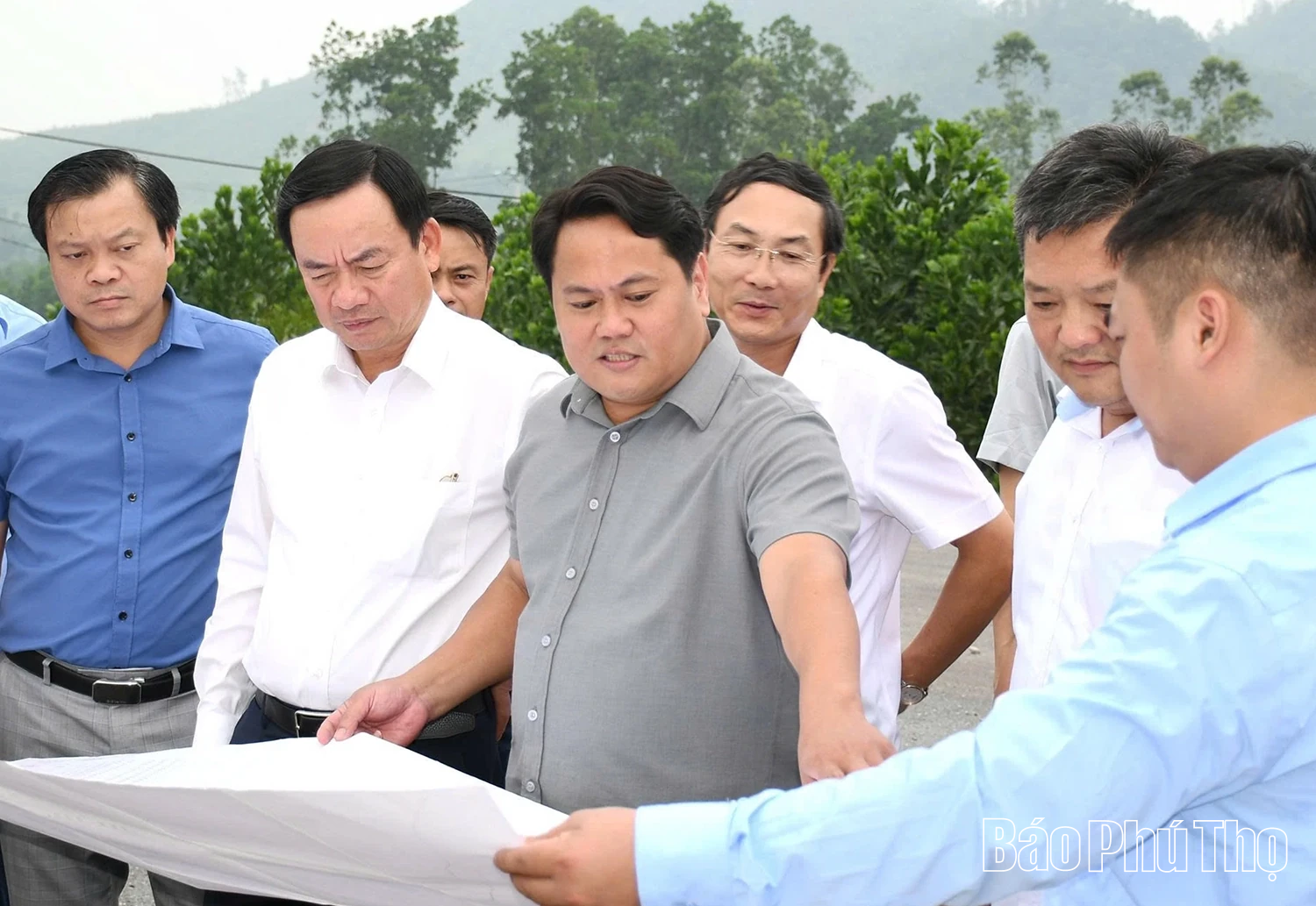 Tập trung tháo gỡ khó khăn, đẩy nhanh tiến độ các dự án giao thông trọng điểm