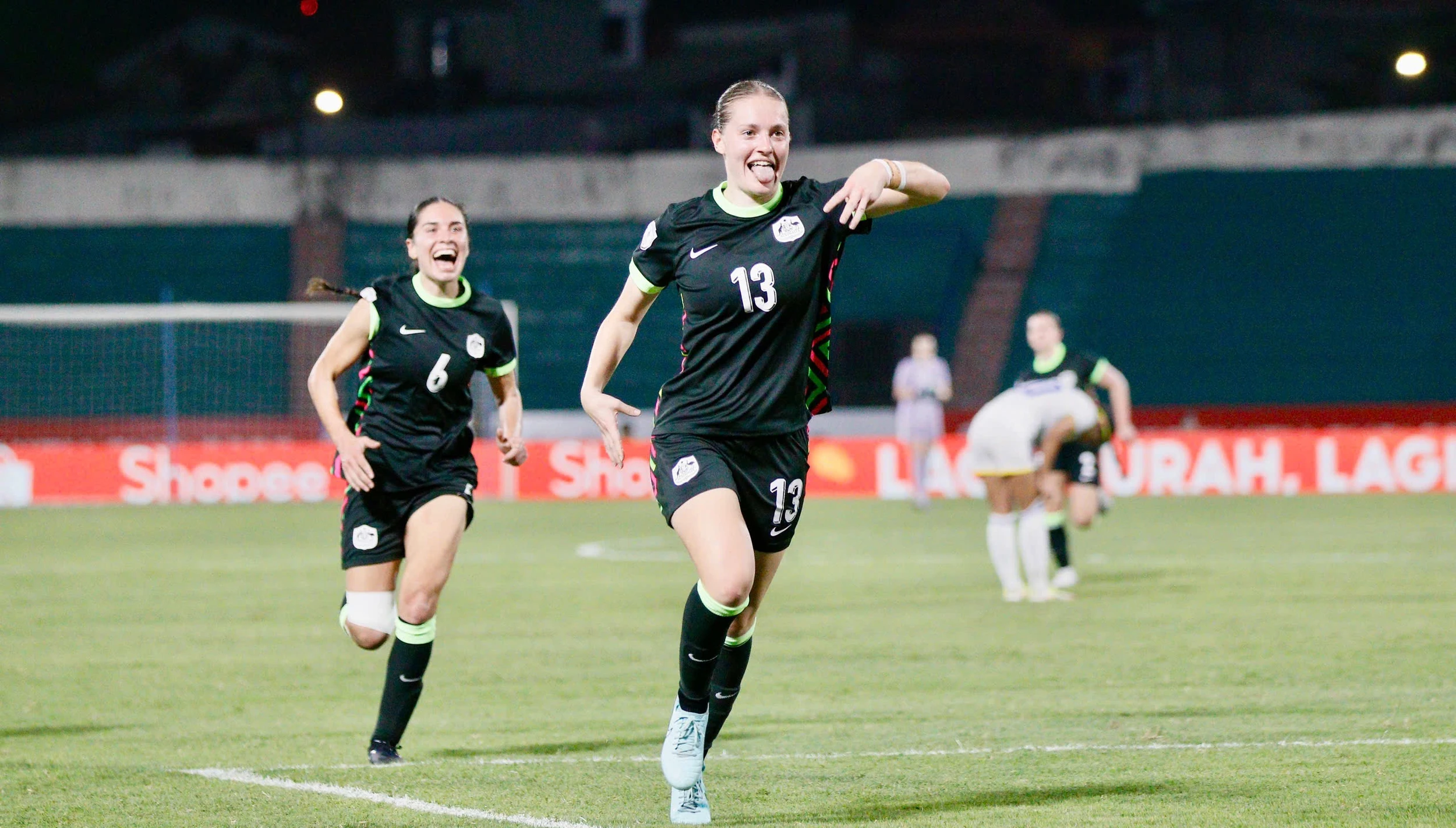 Đội tuyển nữ Australia vượt qua Đương kim Vô địch Philippines