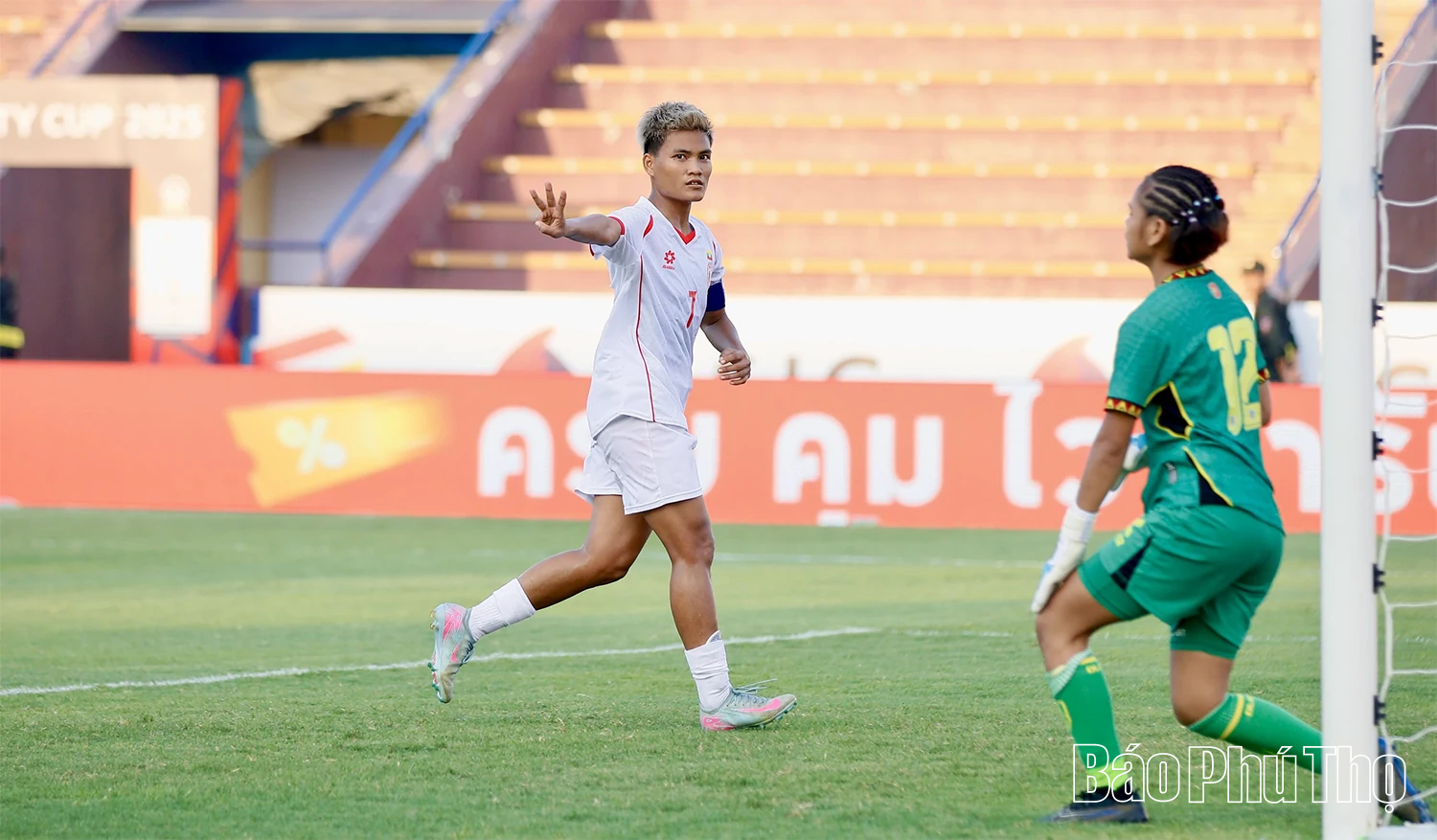 Tiếp đà chiến thắng, Đội tuyển nữ Myanmar vươn lên đứng đầu Bảng B