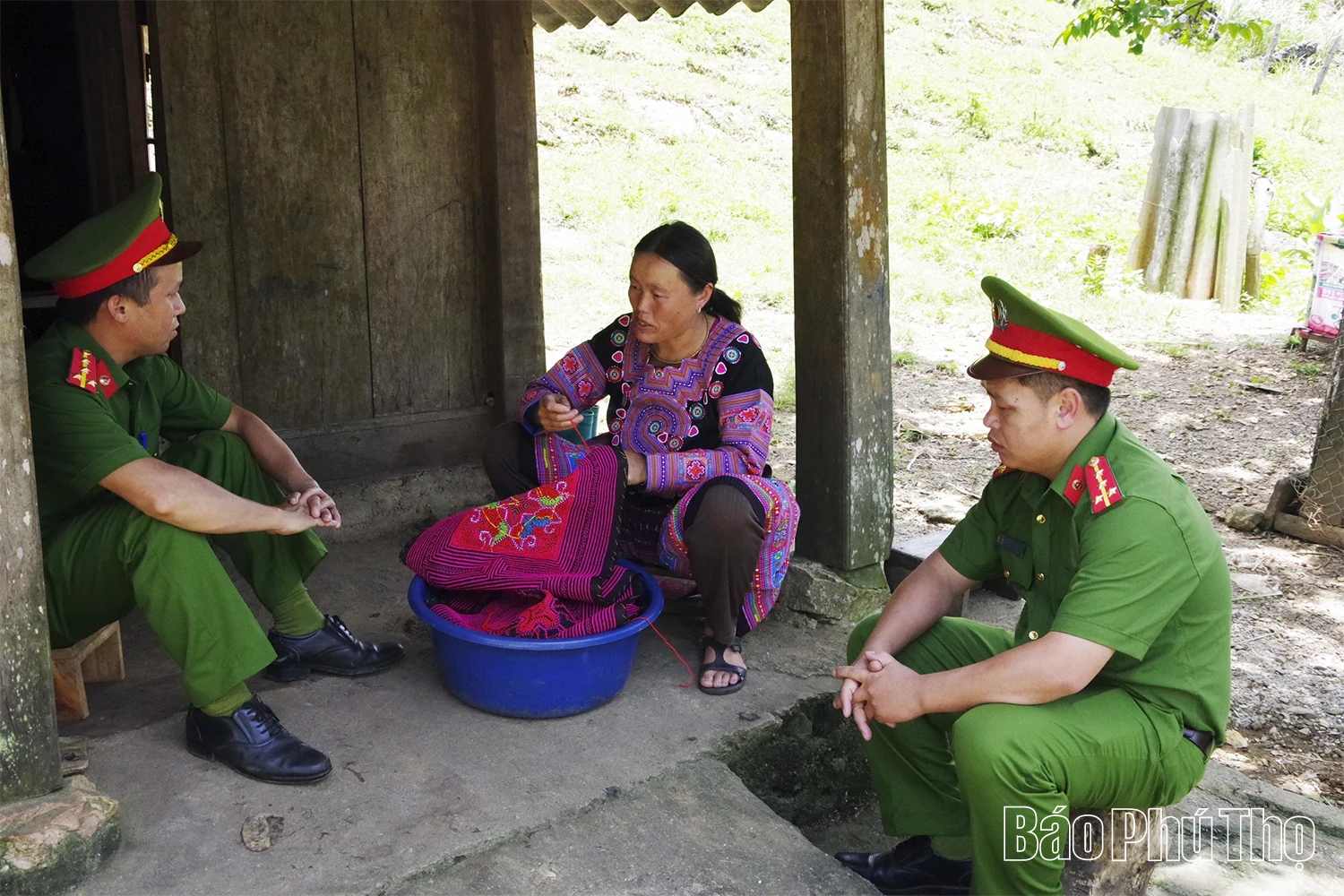 Giữ bình yên cho vùng đồng bào dân tộc Mông ở Pà Cò