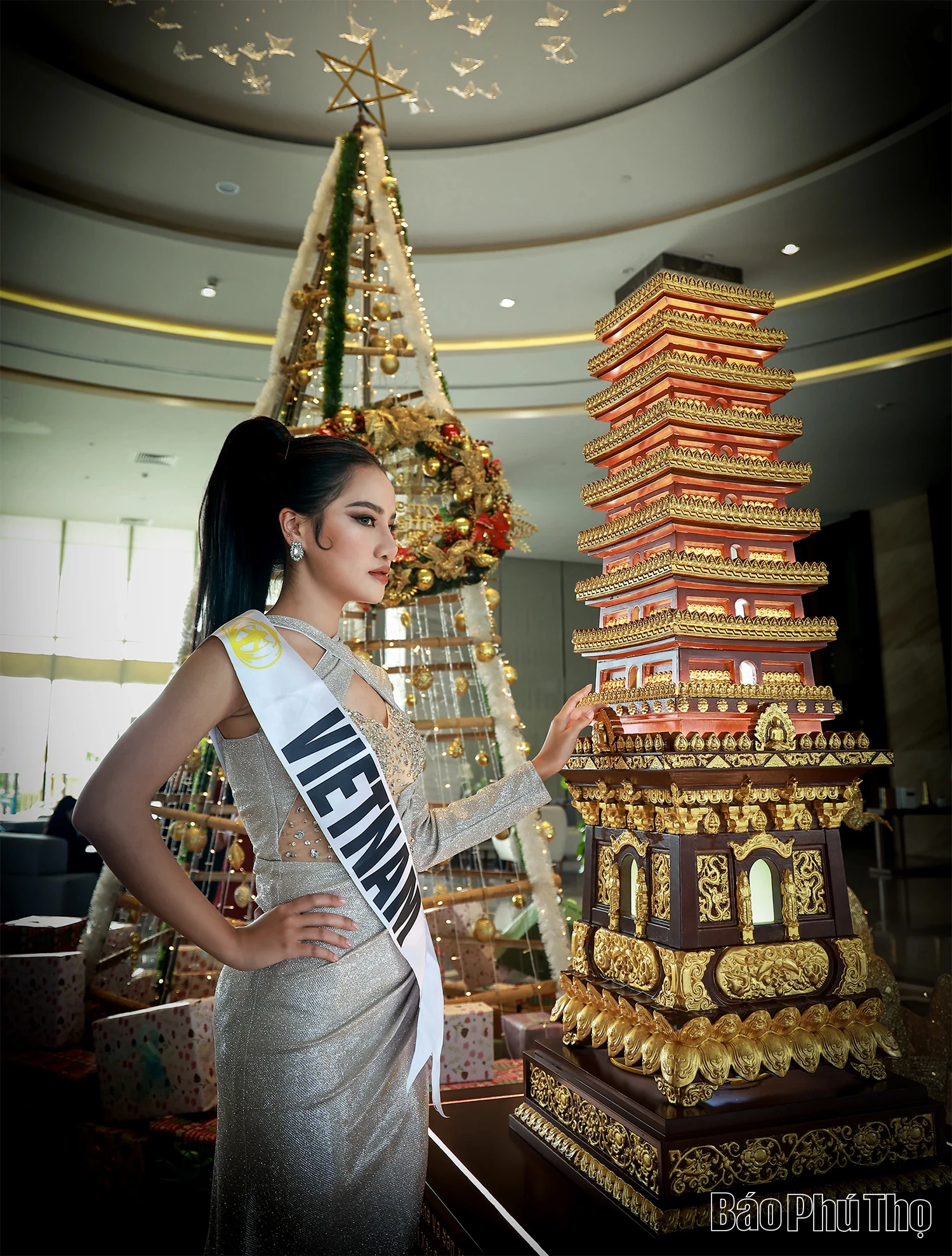 Tháp gốm men chùa Trò: Sản phẩm lưu niệm độc đáo của Phú Thọ