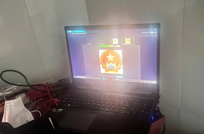 Bị cảnh sát dỏm thao túng, nam sinh bán vàng, vay tiền chuyển cho tội phạm