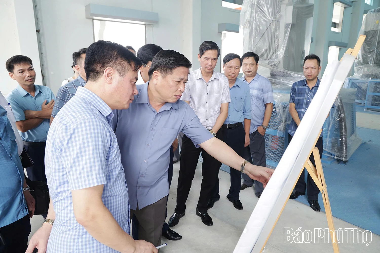 Phó Chủ tịch UBND tỉnh Đinh Công Sứ kiểm tra công trình phòng, chống thiên tai khu vực Vĩnh Phúc