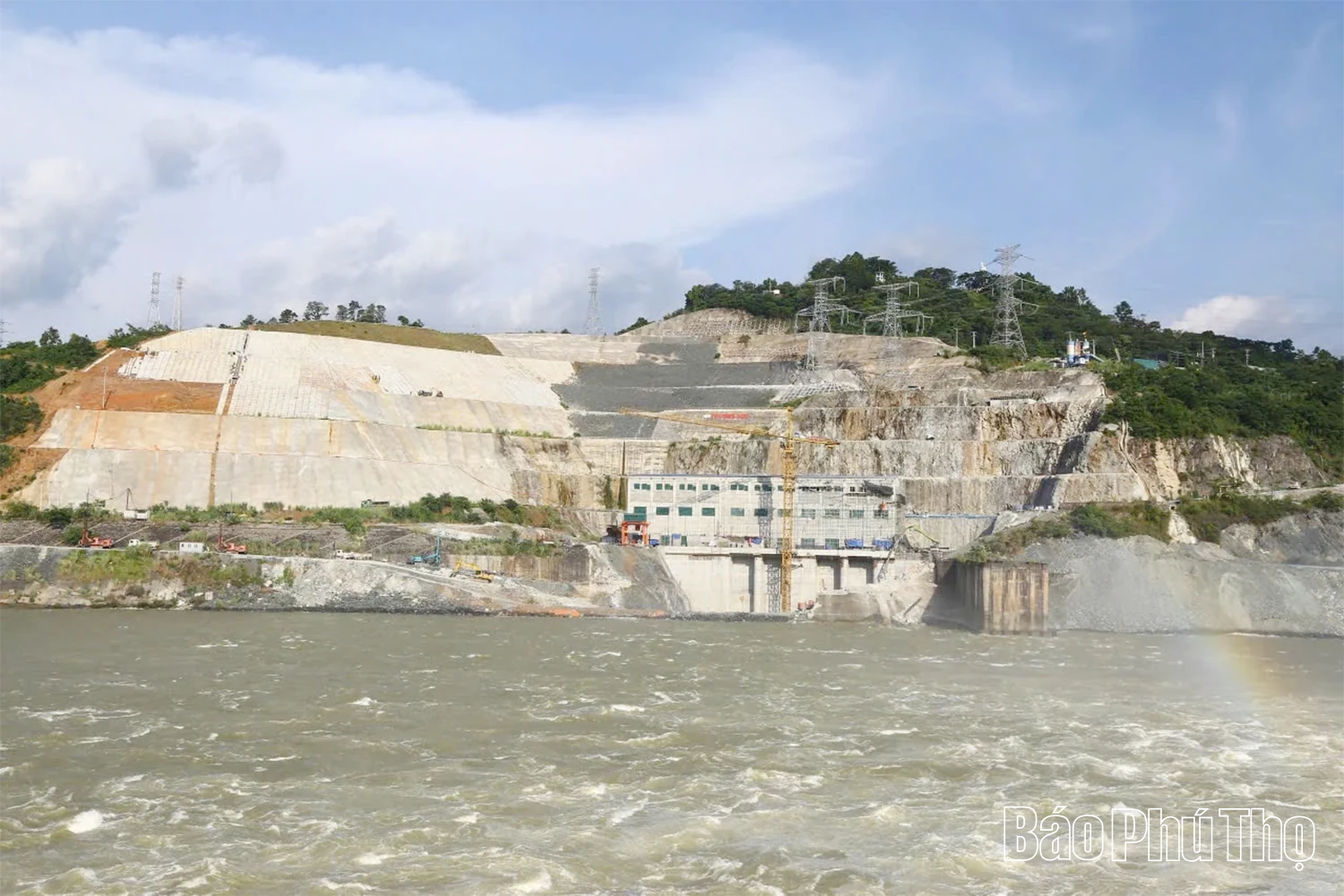 Trên Công trường Thủy điện Hòa Bình mở rộng