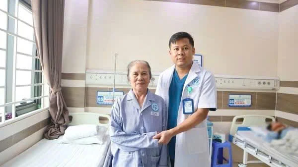 Bơm cement sinh học - giải pháp giúp cố định nhanh thân đốt sống bị tổn thương