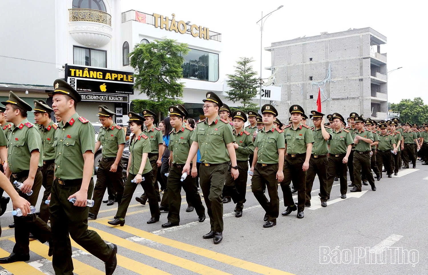 Người dân Phú Thọ hưởng ứng sự kiện “Cùng Việt Nam tiến bước”