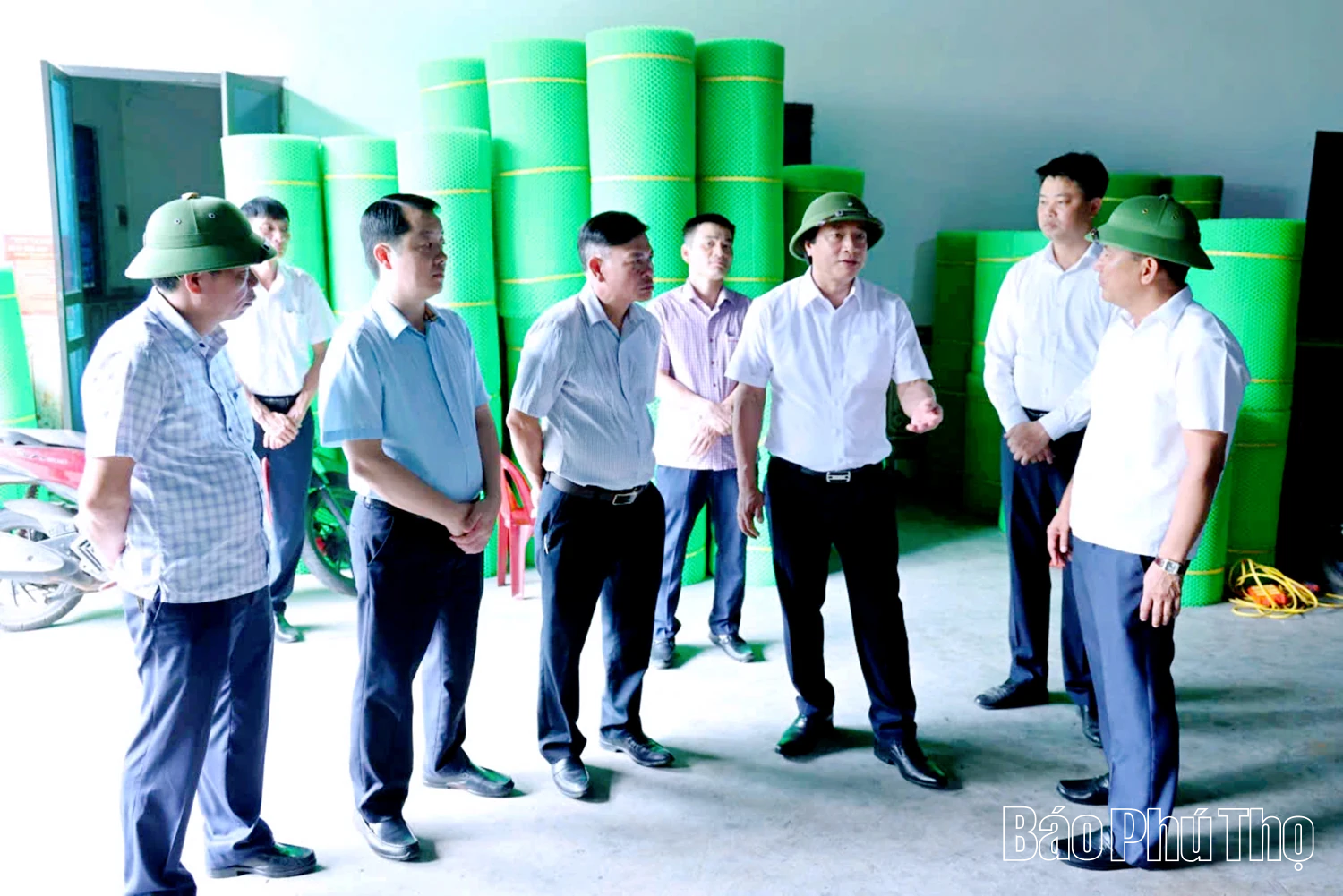 Phó Chủ tịch UBND tỉnh Nguyễn Mạnh Sơn kiểm tra tình hình thực hiện một số dự án đầu tư hạ tầng cụm công nghiệp