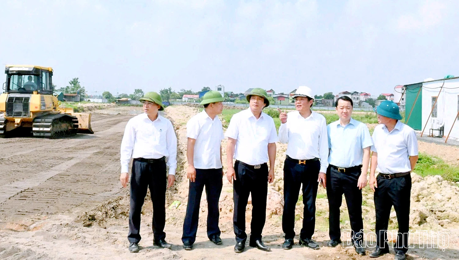 Phó Chủ tịch UBND tỉnh Nguyễn Mạnh Sơn kiểm tra tình hình thực hiện một số dự án đầu tư hạ tầng cụm công nghiệp