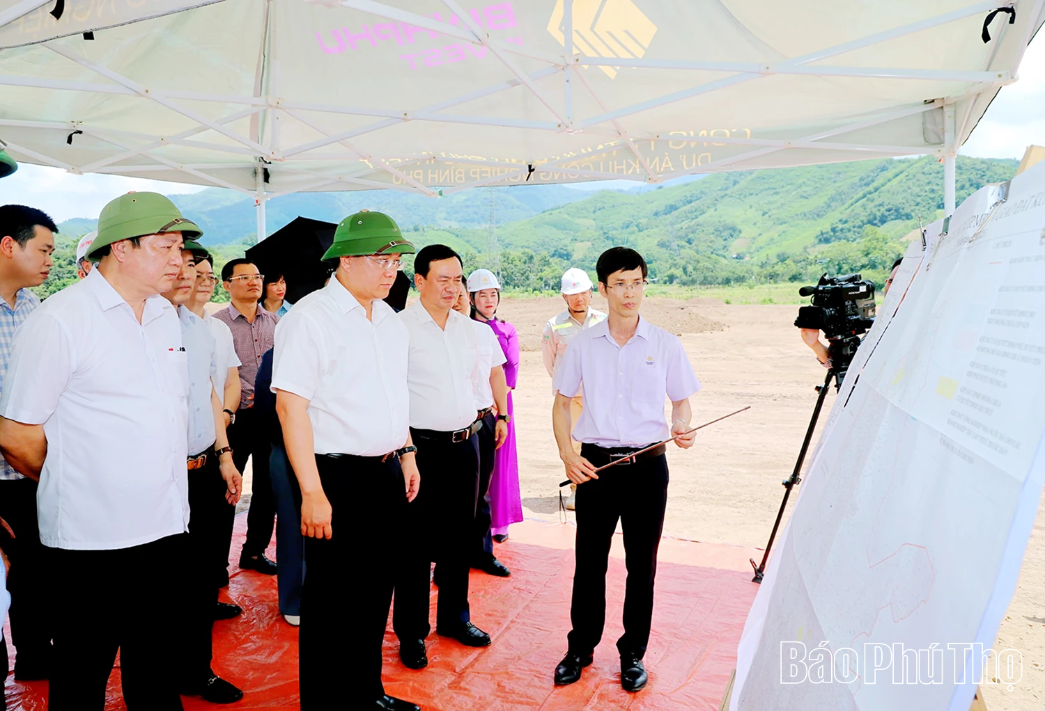 Chủ tịch UBND tỉnh Trần Duy Đông kiểm tra một số dự án trên địa bàn