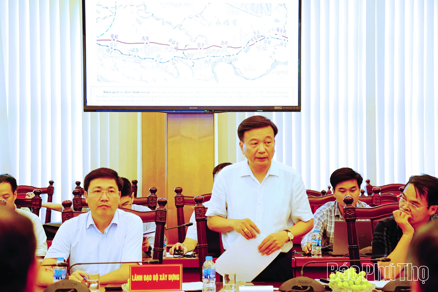 Thứ trưởng Bộ Xây dựng làm việc về Dự án đầu tư xây dựng tuyến đường sắt Lào Cai - Hà Nội - Hải Phòng