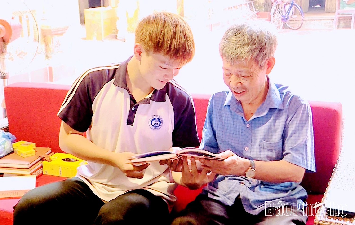 Câu chuyện về tinh thần học tập suốt đời của thầy giáo Trần Khoái