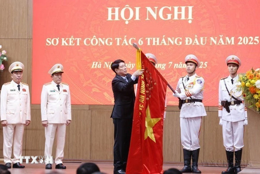 80 năm - Vinh quang Công an nhân dân Việt Nam