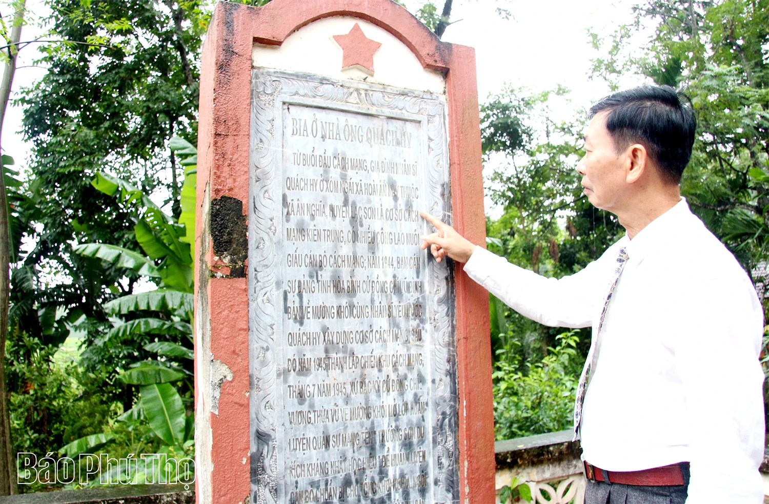 Chuyện chưa kể về một gia đình nhà Lang từ bỏ mọi tước vị dấn thân theo cách mạng