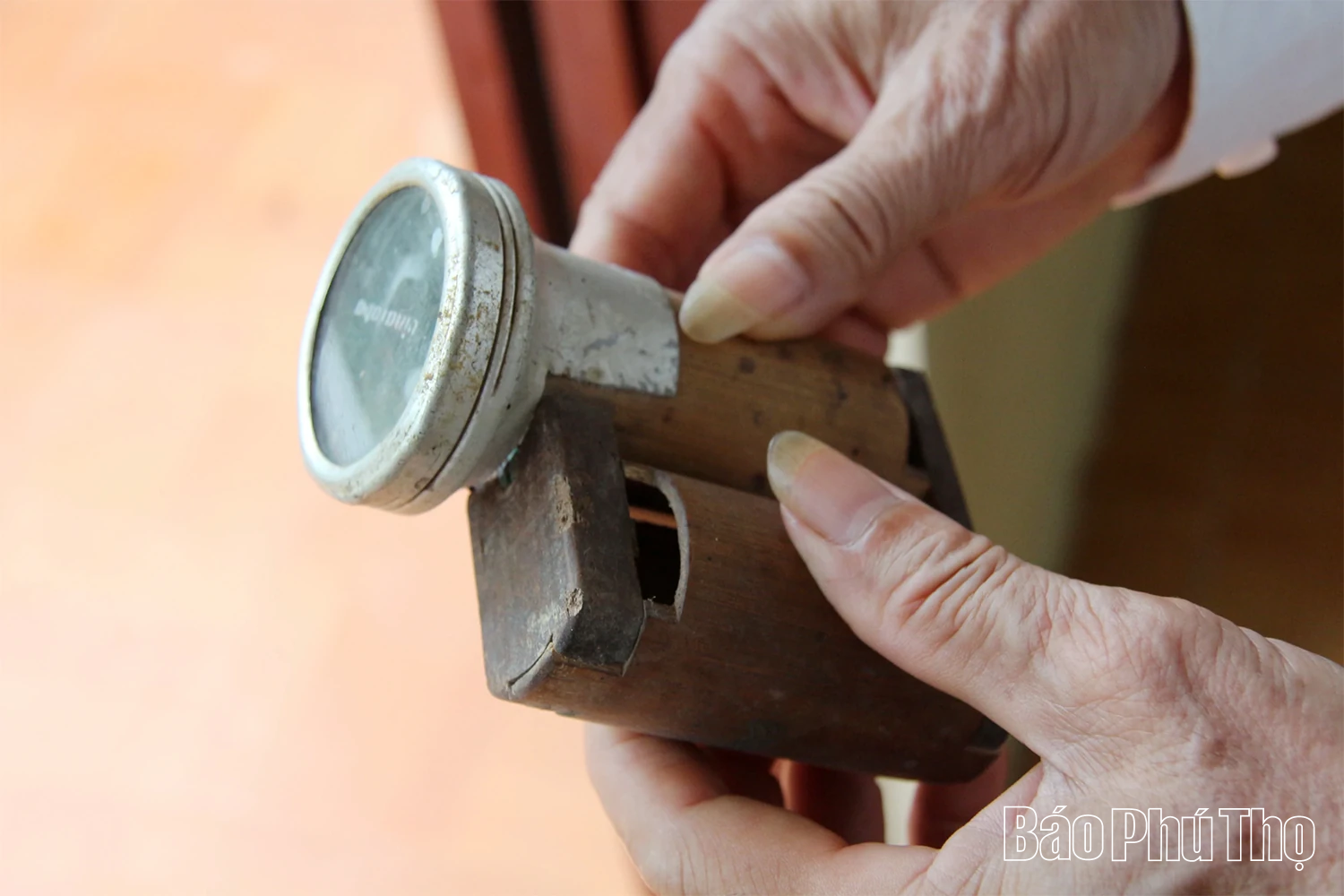 Chuyện chưa kể về một gia đình nhà Lang từ bỏ mọi tước vị dấn thân theo cách mạng