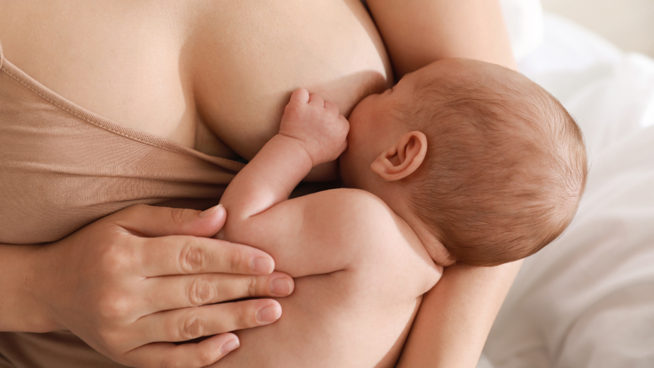 Lợi ích của việc cho trẻ bú sữa mẹ hoàn toàn trong 6 tháng đầu