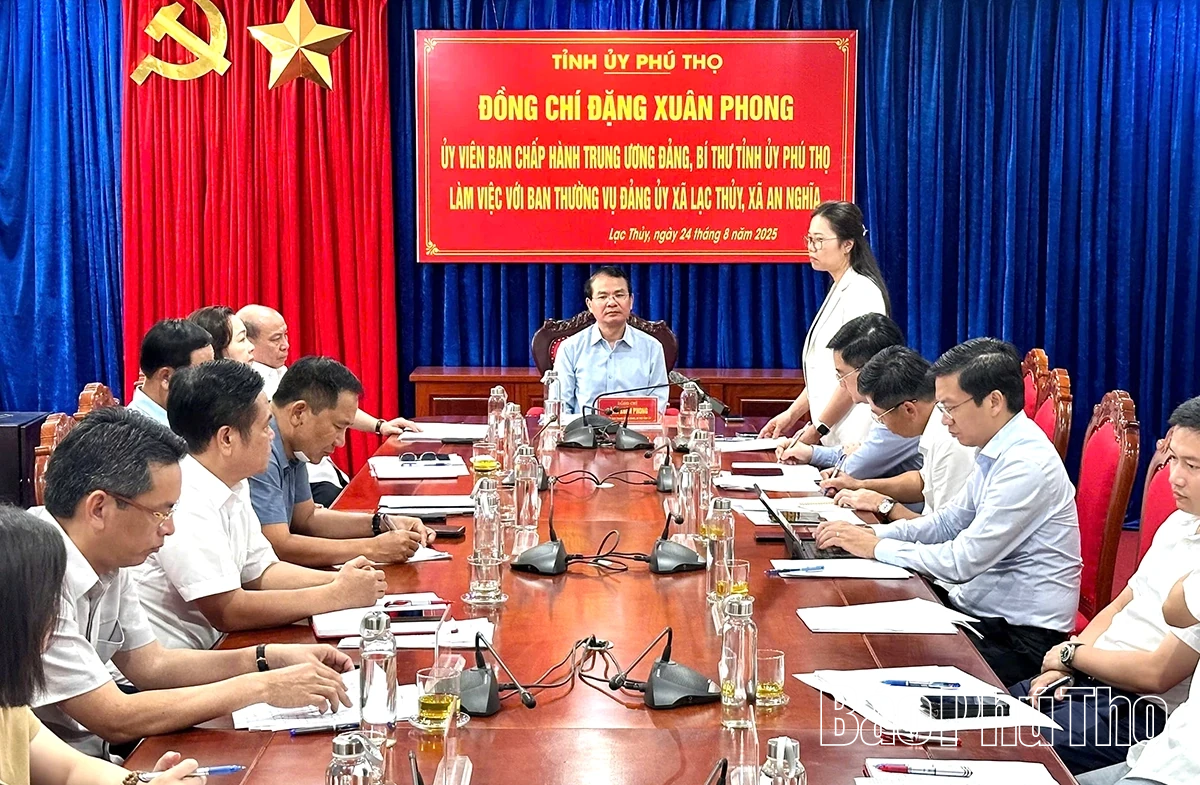 Bí thư Tỉnh ủy Đặng Xuân Phong làm việc với xã Lạc Thủy và An Nghĩa