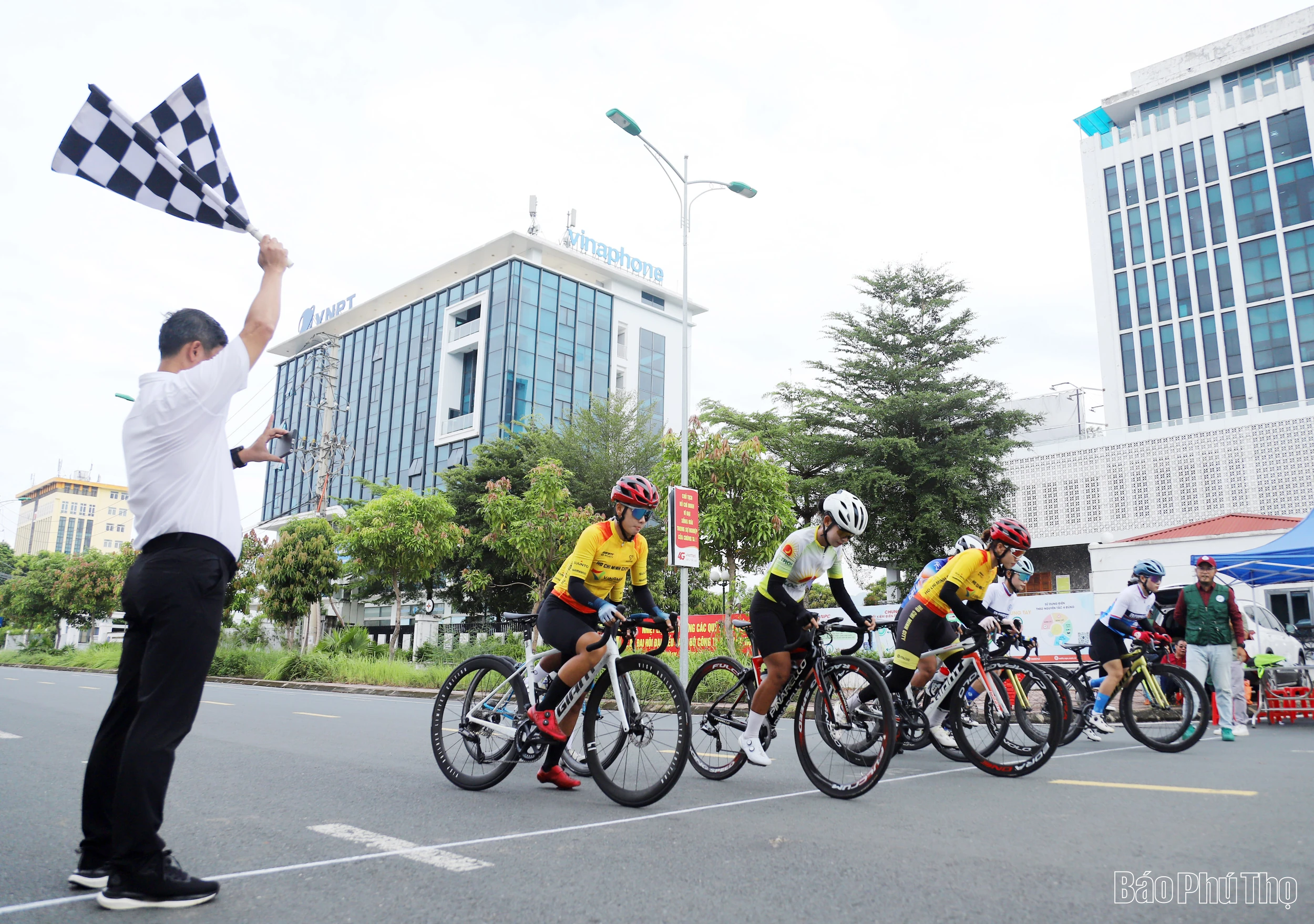 Ấn tượng ngày thi đấu đầu tiên Giải vô địch xe đạp địa hình đường trường và địa hình trẻ quốc gia năm 2025