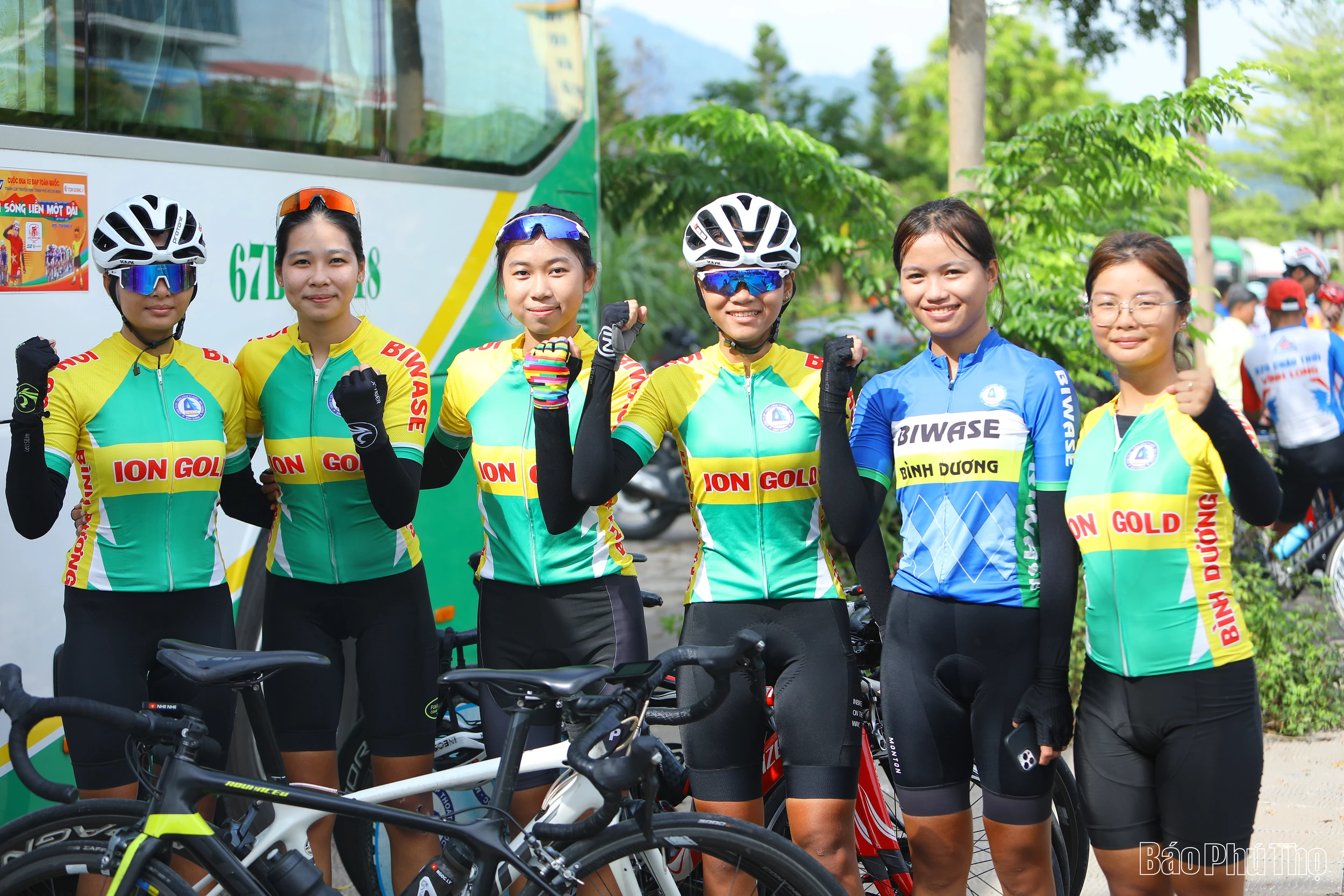 Ấn tượng ngày thi đấu đầu tiên Giải vô địch xe đạp địa hình đường trường và địa hình trẻ quốc gia năm 2025