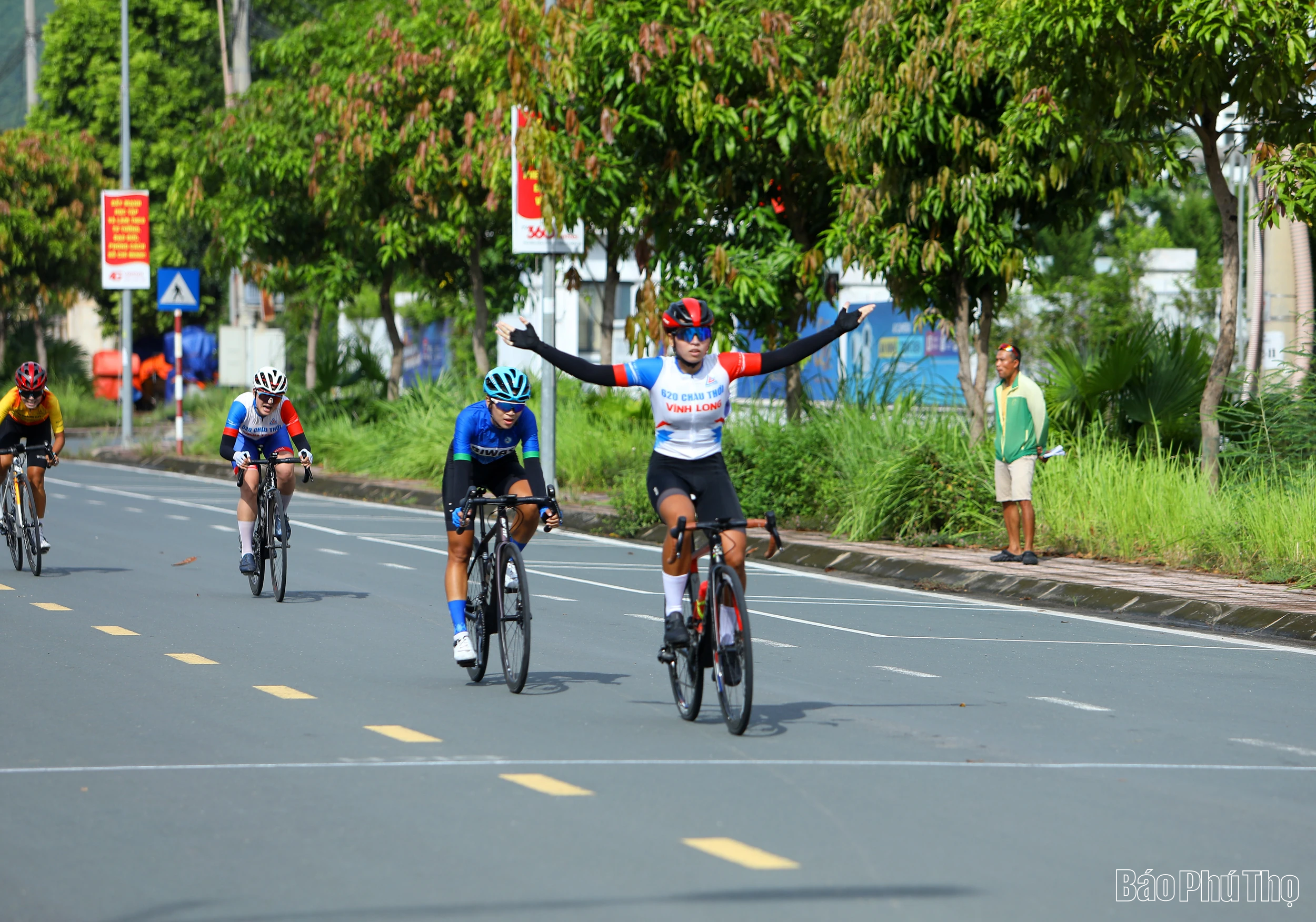 Ấn tượng ngày thi đấu đầu tiên Giải vô địch xe đạp địa hình đường trường và địa hình trẻ quốc gia năm 2025