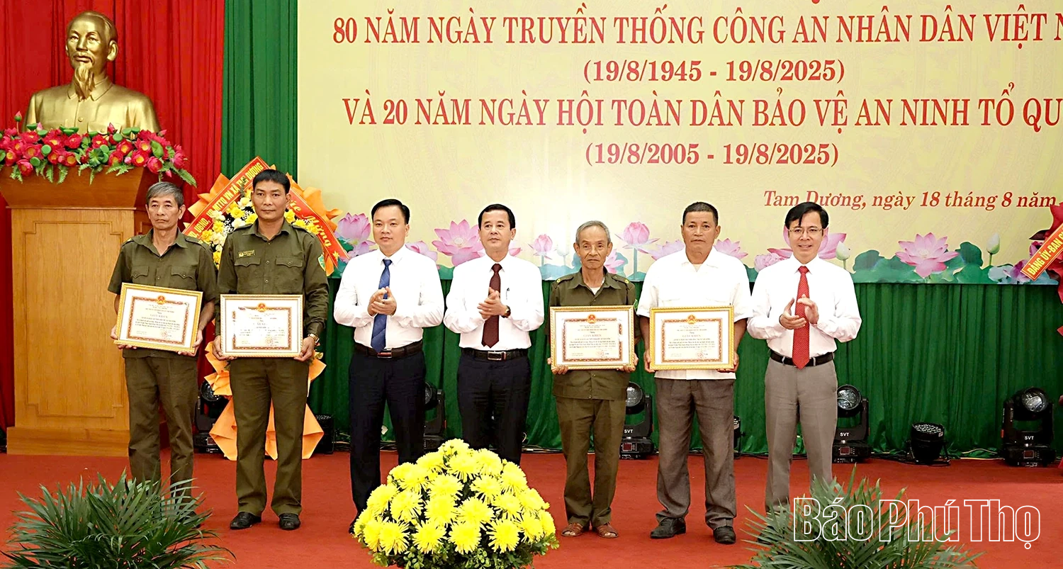 Xã Tam Dương: Tổ chức lễ Kỷ niệm 80 năm Ngày truyền thống Công an Nhân dân và 20 năm Ngày hội toàn dân bảo vệ an ninh Tổ Quốc