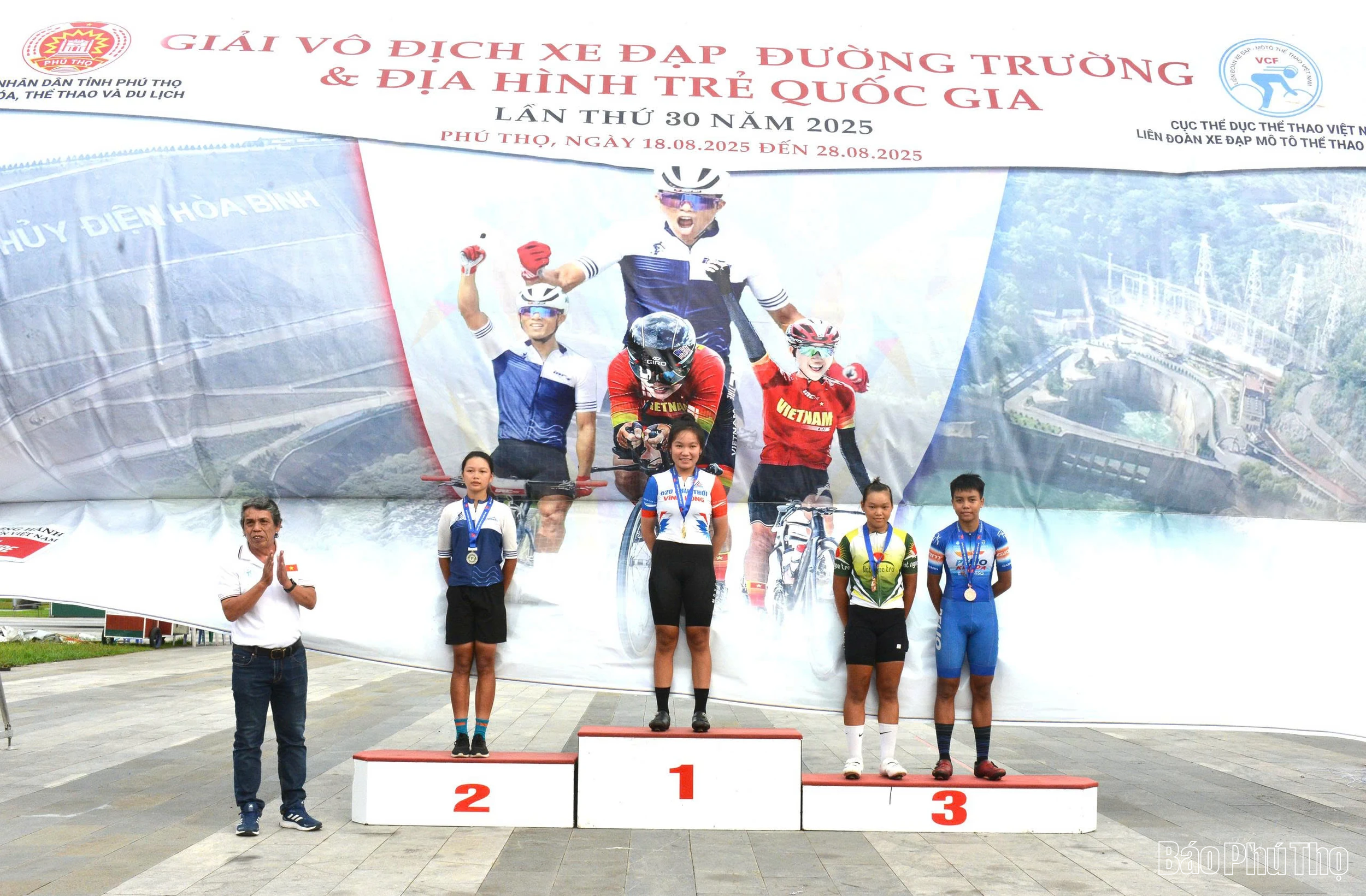 Hai cua-rơ nữ trẻ của Phú Thọ khẳng định bản lĩnh tại giải quốc gia