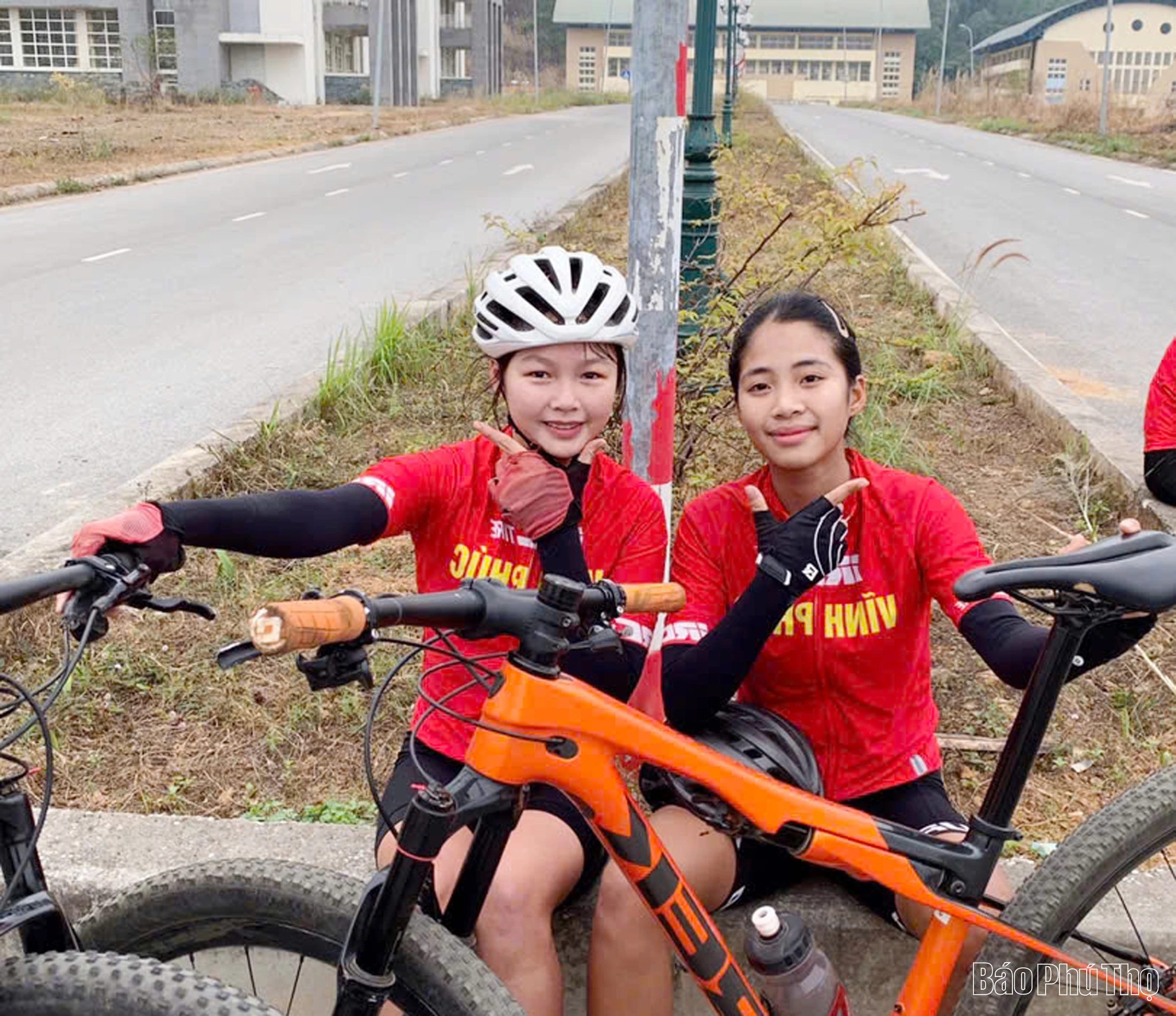 Hai cua-rơ nữ trẻ của Phú Thọ khẳng định bản lĩnh tại giải quốc gia