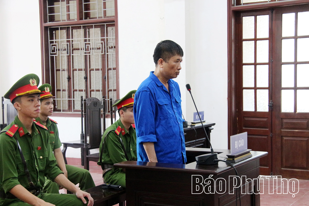 Lừa đảo chiếm đoạt 4,8 tỷ đồng, cựu Giám đốc Sở Xây dựng lĩnh án 12 năm tù