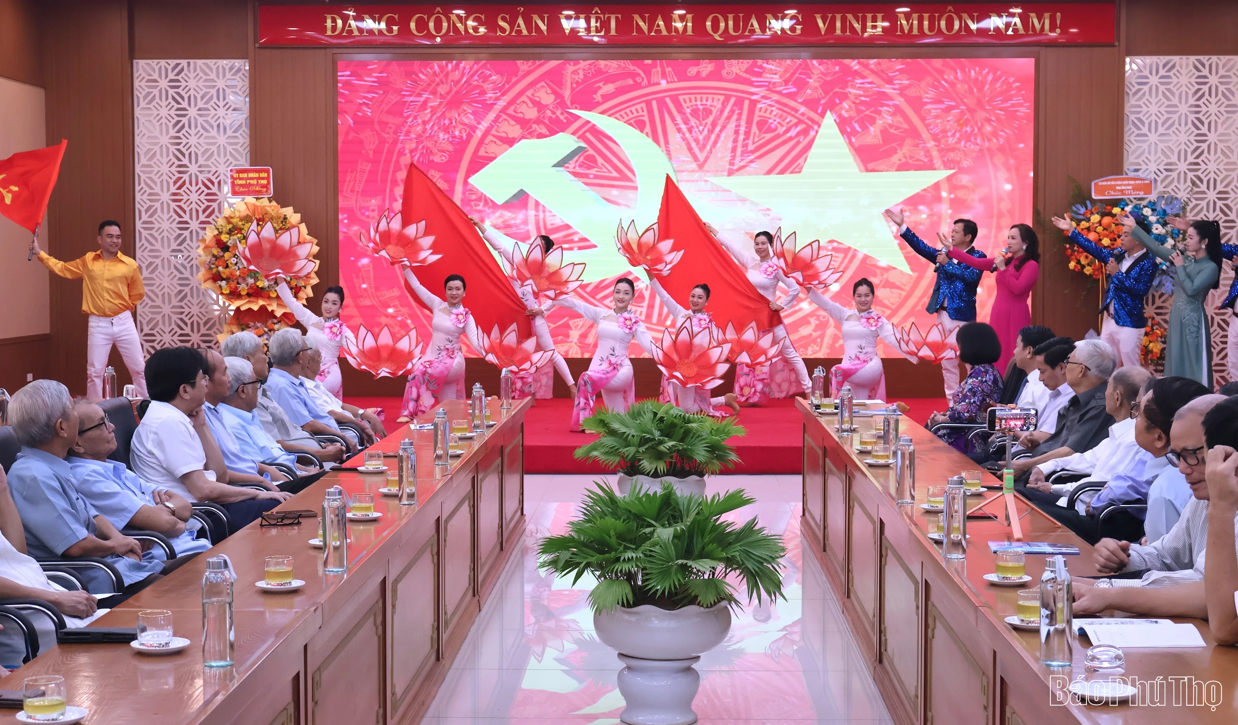 Gặp mặt kỷ niệm 80 năm ngày truyền thống Văn phòng các cơ quan hành chính Nhà nước