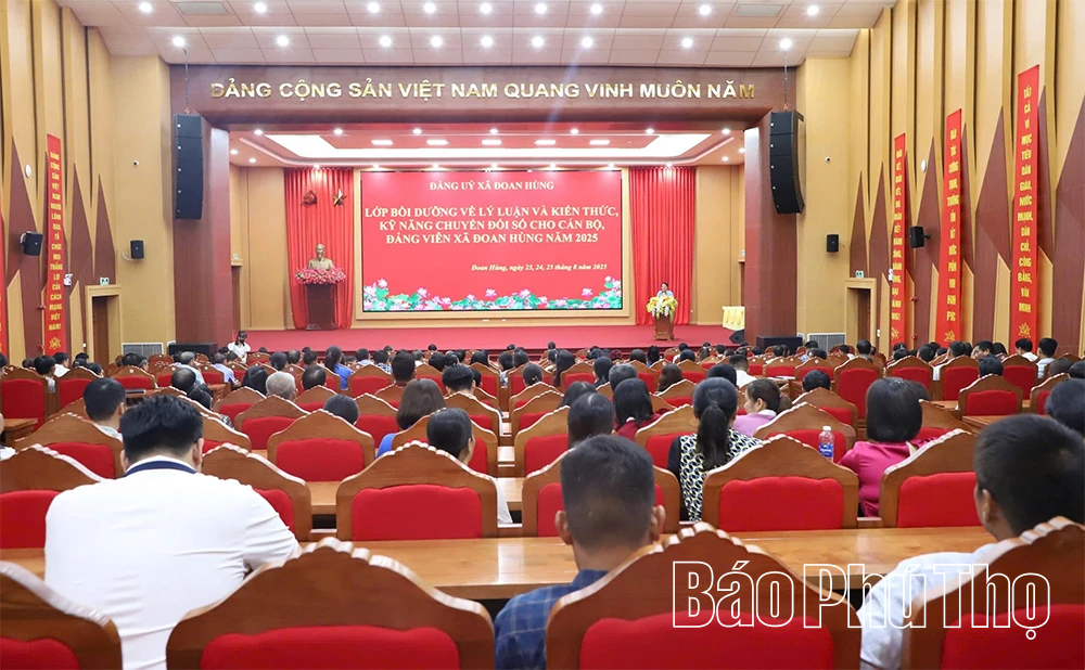 Quán triệt các Nghị quyết của Trung ương về công tác chuyển đổi số tại xã Đoan Hùng