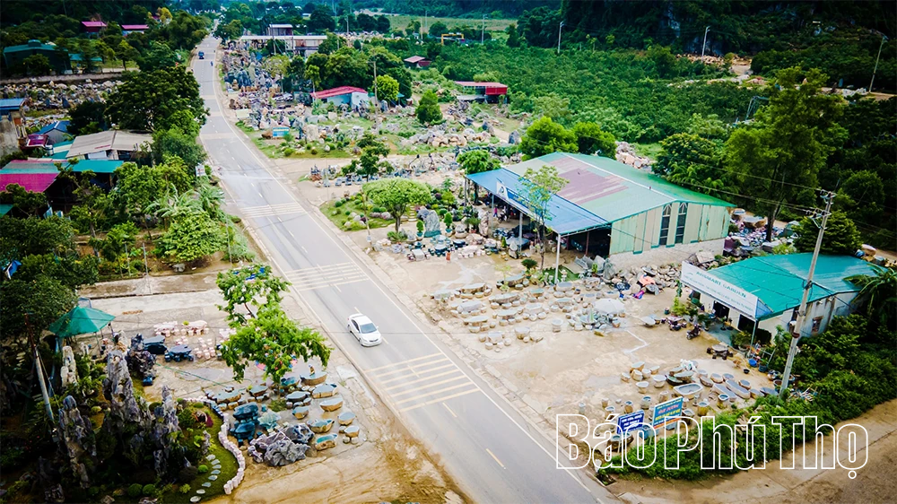 Những người thổi hồn vào đá