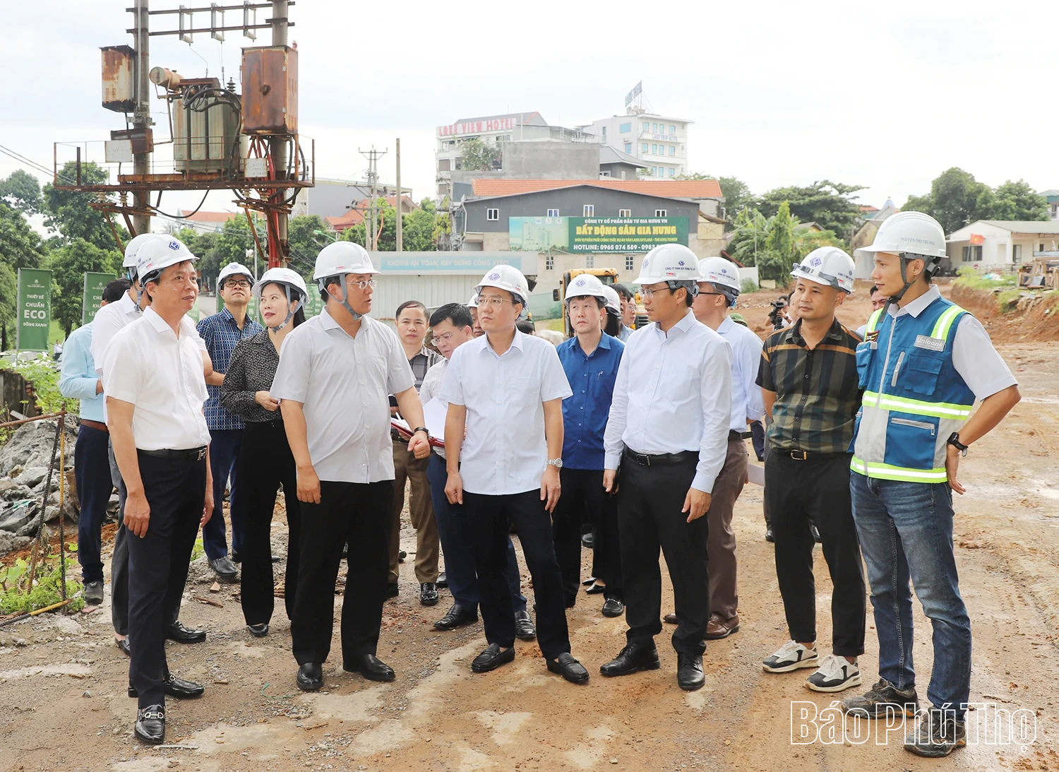 Chủ tịch UBND tỉnh Trần Duy Đông khảo sát, kiểm tra thực địa quy hoạch phát triển dự án đô thị dịch vụ tại khu vực đô thị Việt Trì