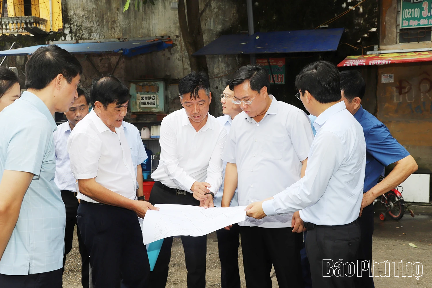 Chủ tịch UBND tỉnh Trần Duy Đông khảo sát, kiểm tra thực địa quy hoạch phát triển dự án đô thị dịch vụ tại khu vực đô thị Việt Trì