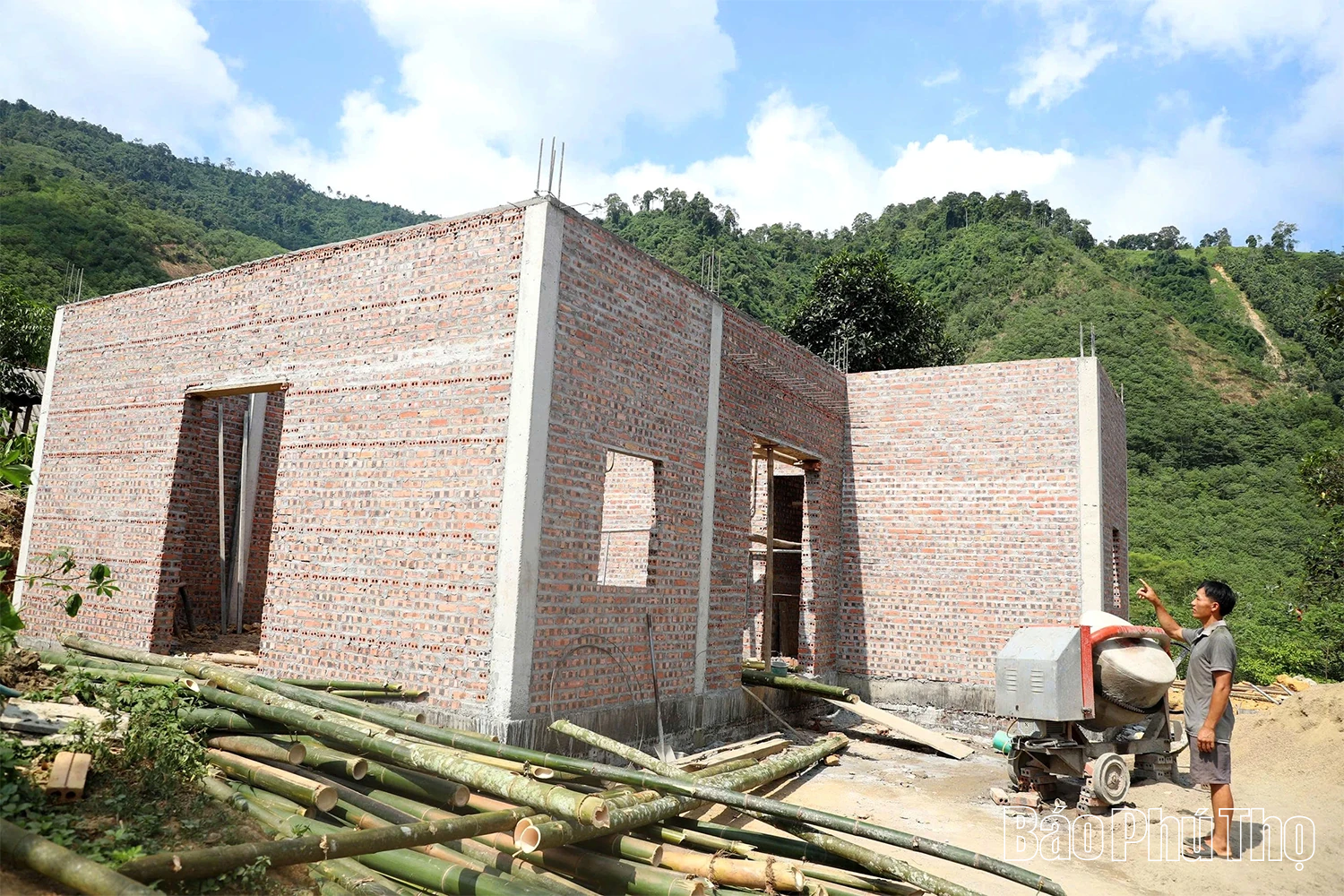 Chung sức xóa nhà tạm ở vùng khó