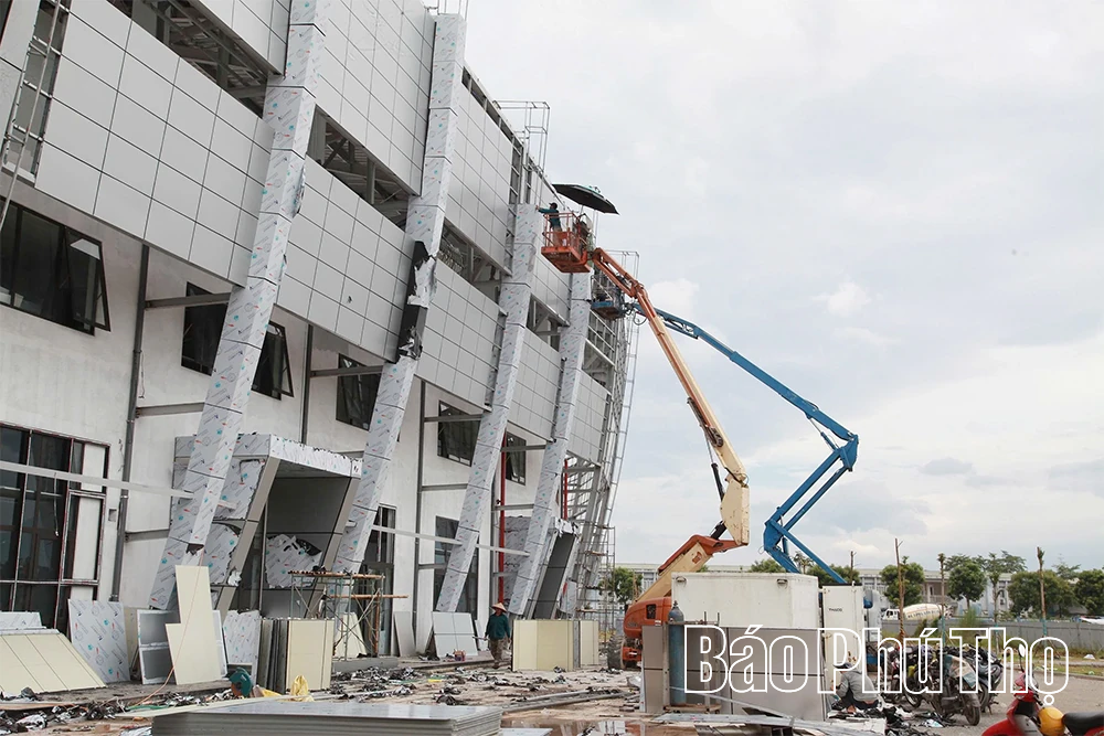 Đẩy nhanh tiến độ xây dựng Sân vận động Vĩnh Phúc