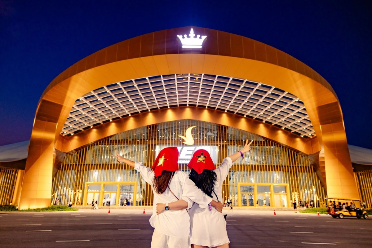 8Wonder 2025: Âm nhạc đẳng cấp, check-in công trình khát vọng Việt Nam