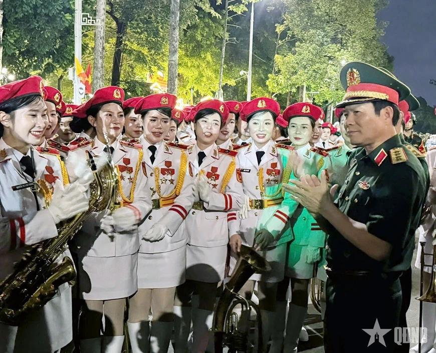 Lần đầu tổng hợp luyện diễu binh, diễu hành phục vụ nhiệm vụ A80 tại Quảng trường Ba Đình