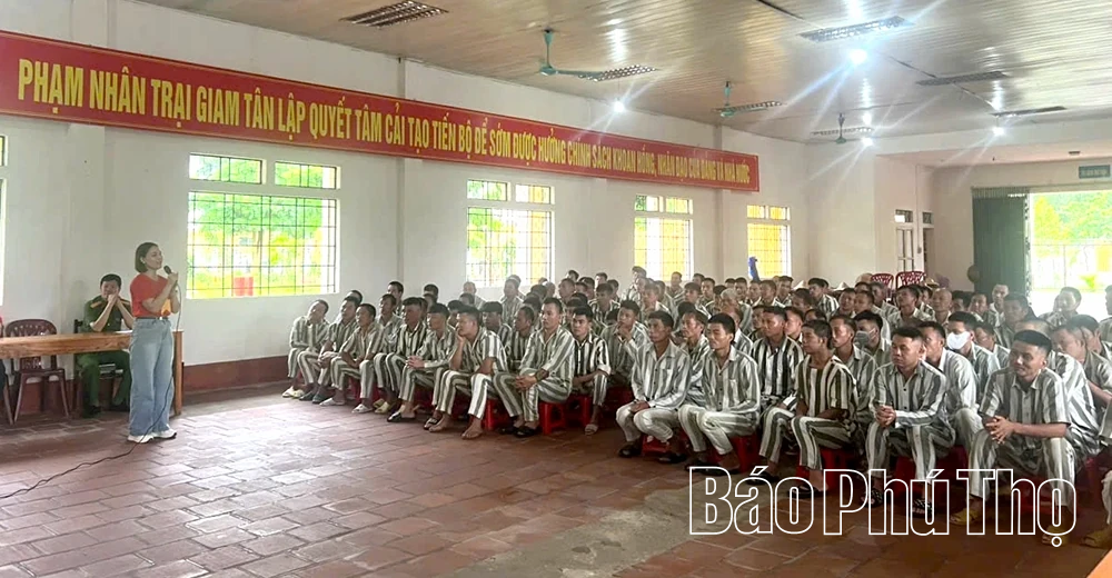 Hơn 400 phạm nhân sắp chấp hành xong án phạt tù được tư vấn, định hướng nghề nghiệp và giới thiệu việc làm