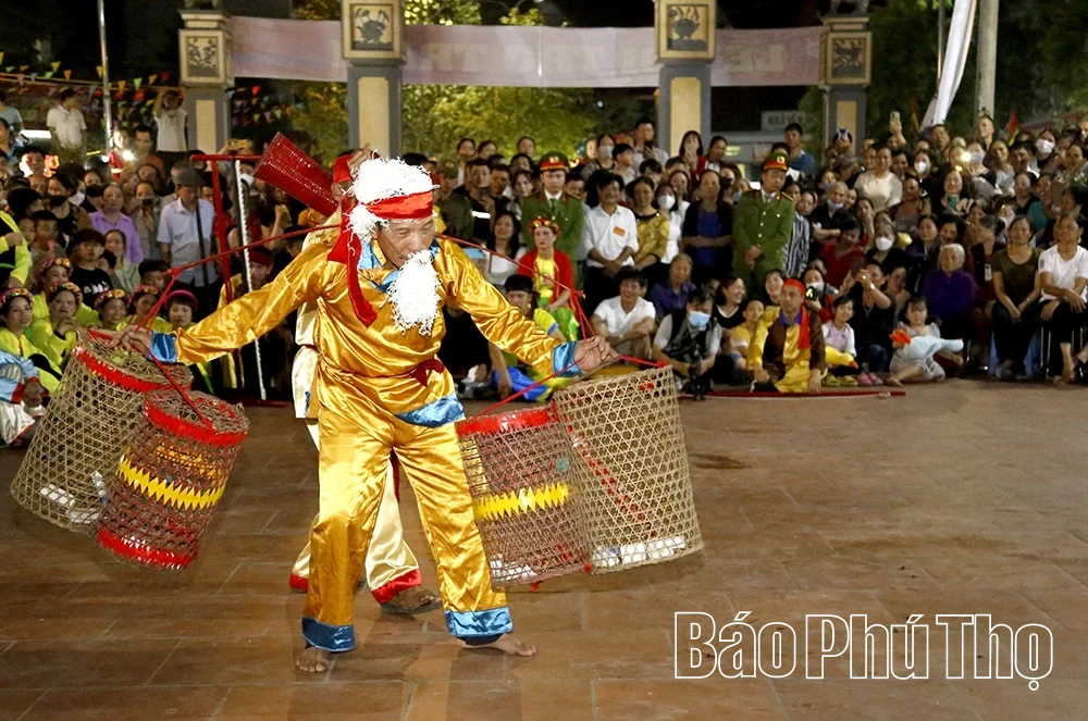 Hai di sản trên sân di tích