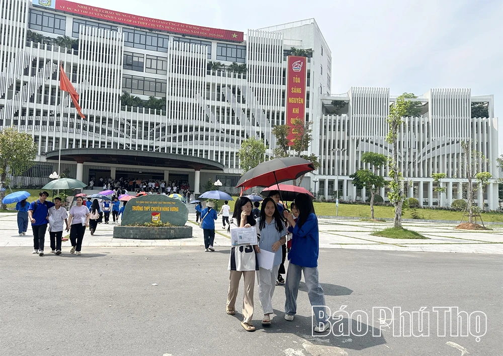 Chuyên Hùng Vương tiếp nhận học sinh chuyển từ các trường chuyên khác về theo phương thức thi tuyển 