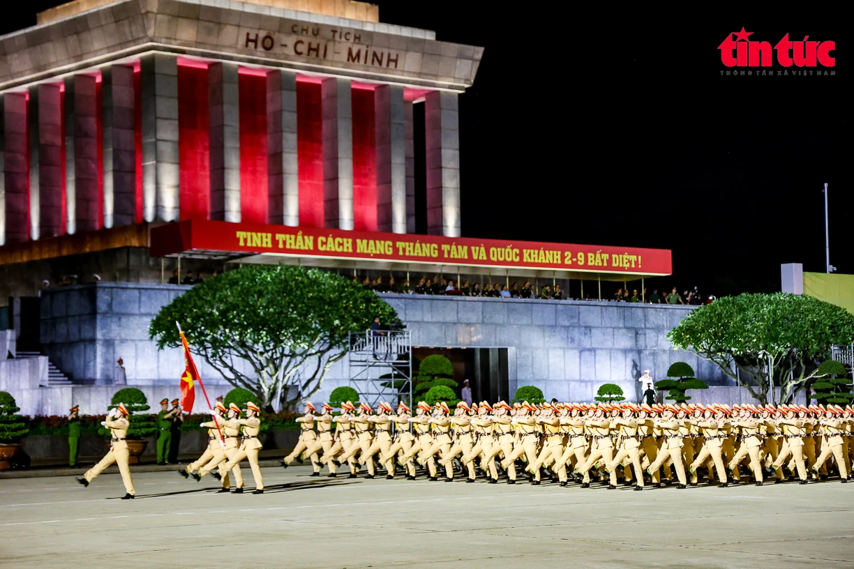 Khối nữ quân nhân diễu hành A80: Thông điệp về bình đẳng giới và khát vọng cống hiến