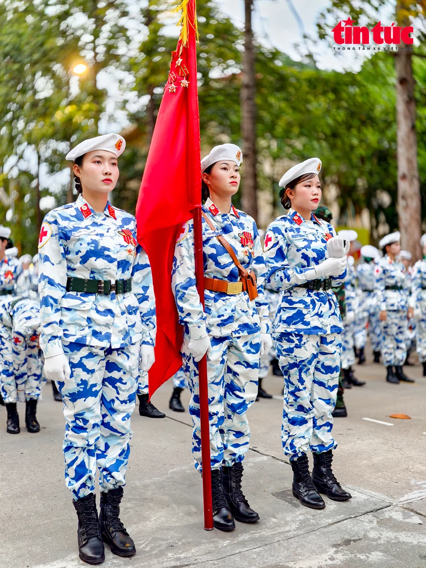 Khối nữ quân nhân diễu hành A80: Thông điệp về bình đẳng giới và khát vọng cống hiến