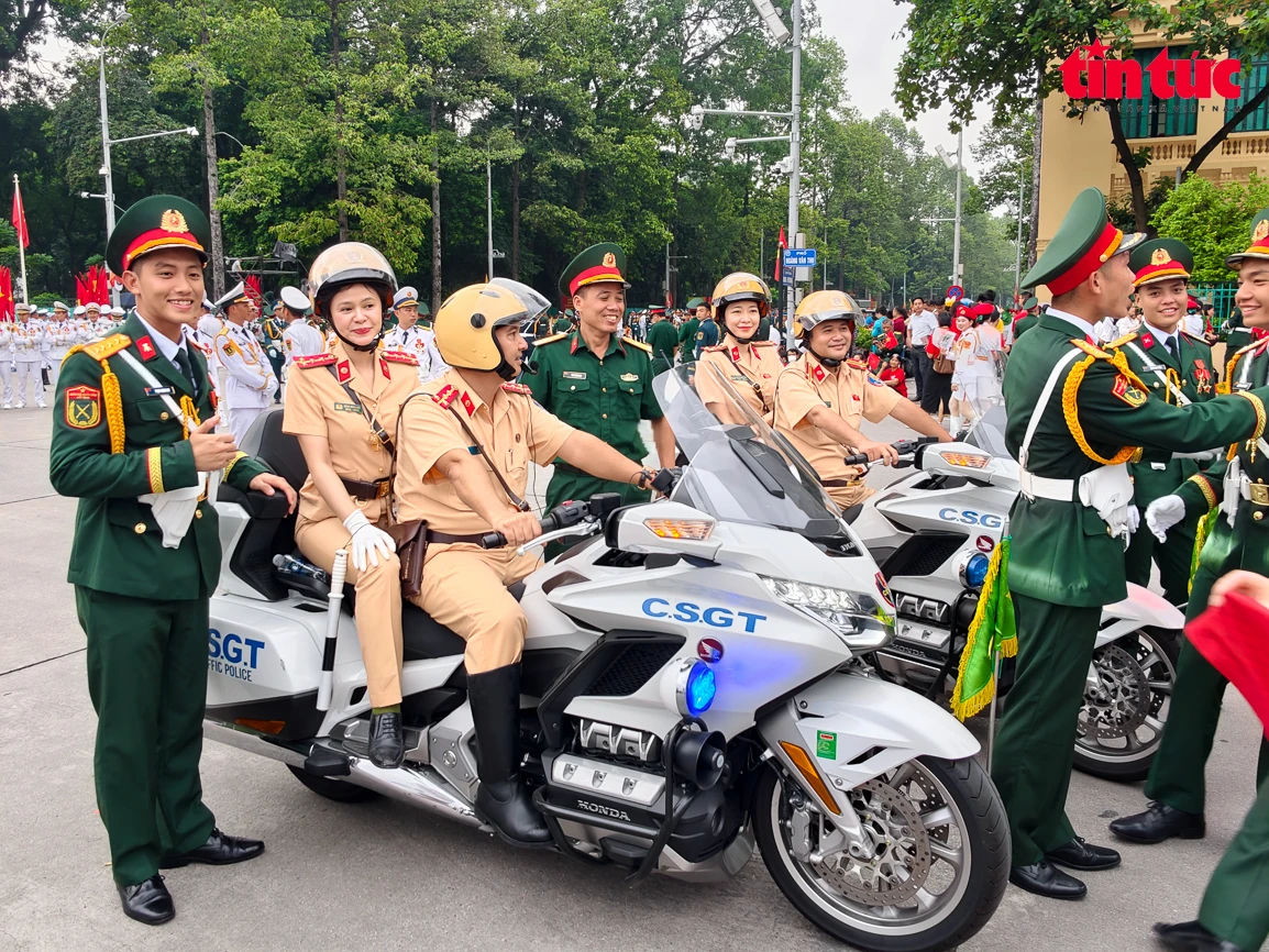 Khối nữ quân nhân diễu hành A80: Thông điệp về bình đẳng giới và khát vọng cống hiến