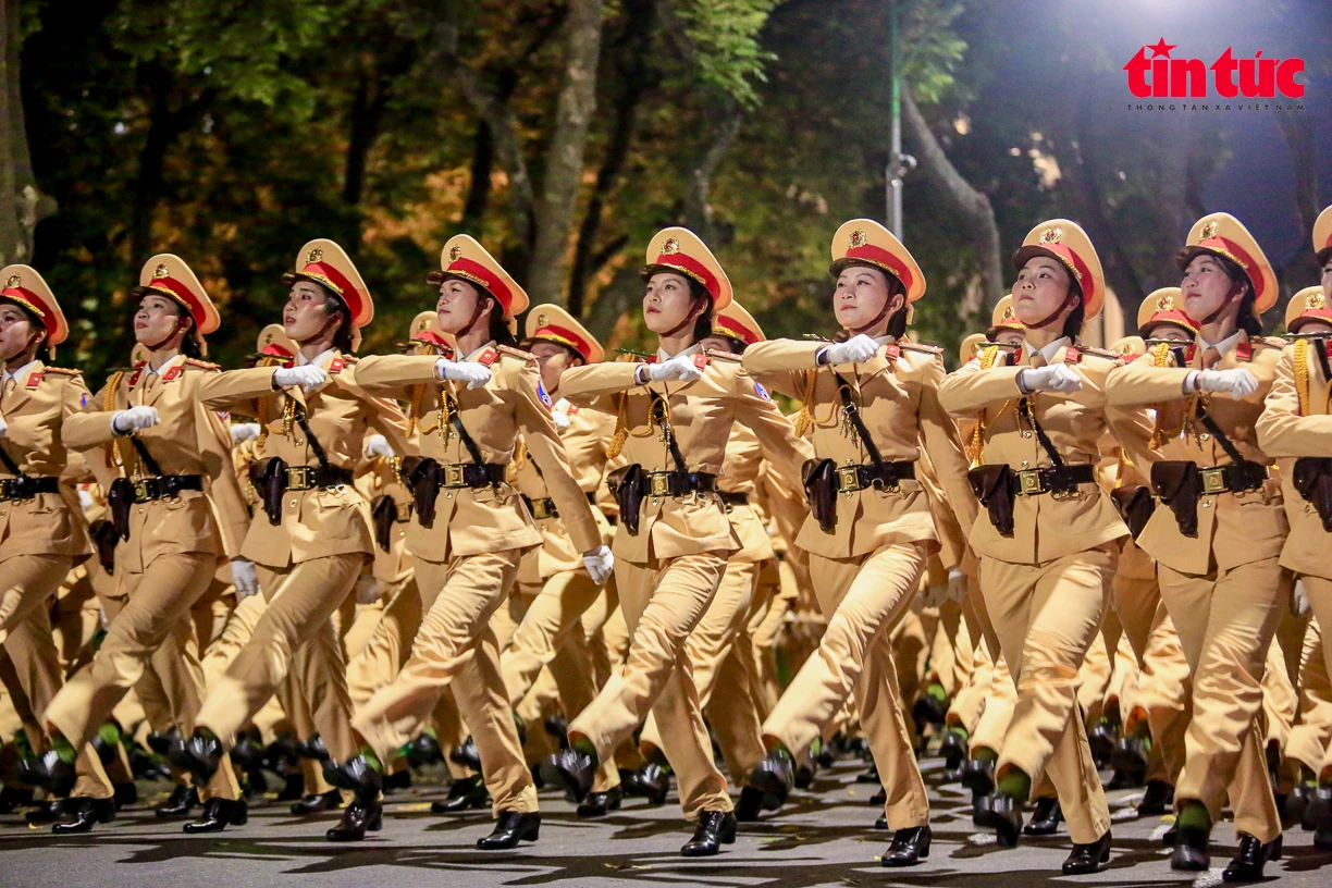 Khối nữ quân nhân diễu hành A80: Thông điệp về bình đẳng giới và khát vọng cống hiến