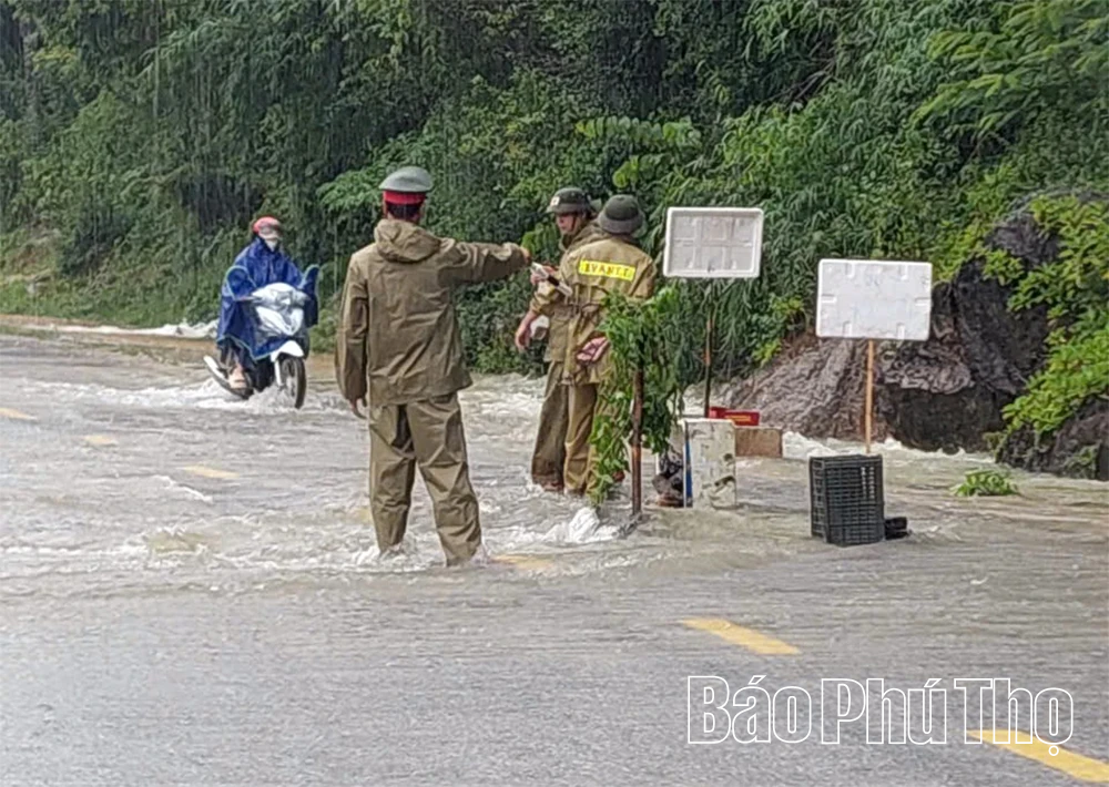 Bão số 5 gây mưa lũ lớn ở Phú Thọ: 1 người bị thương, nhiều công trình hư hại