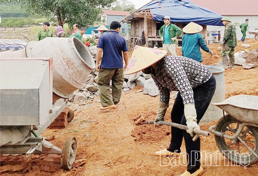 Sắp xếp ổn định dân cư gắn với đầu tư hạ tầng ở vùng đồng bào dân tộc thiểu số